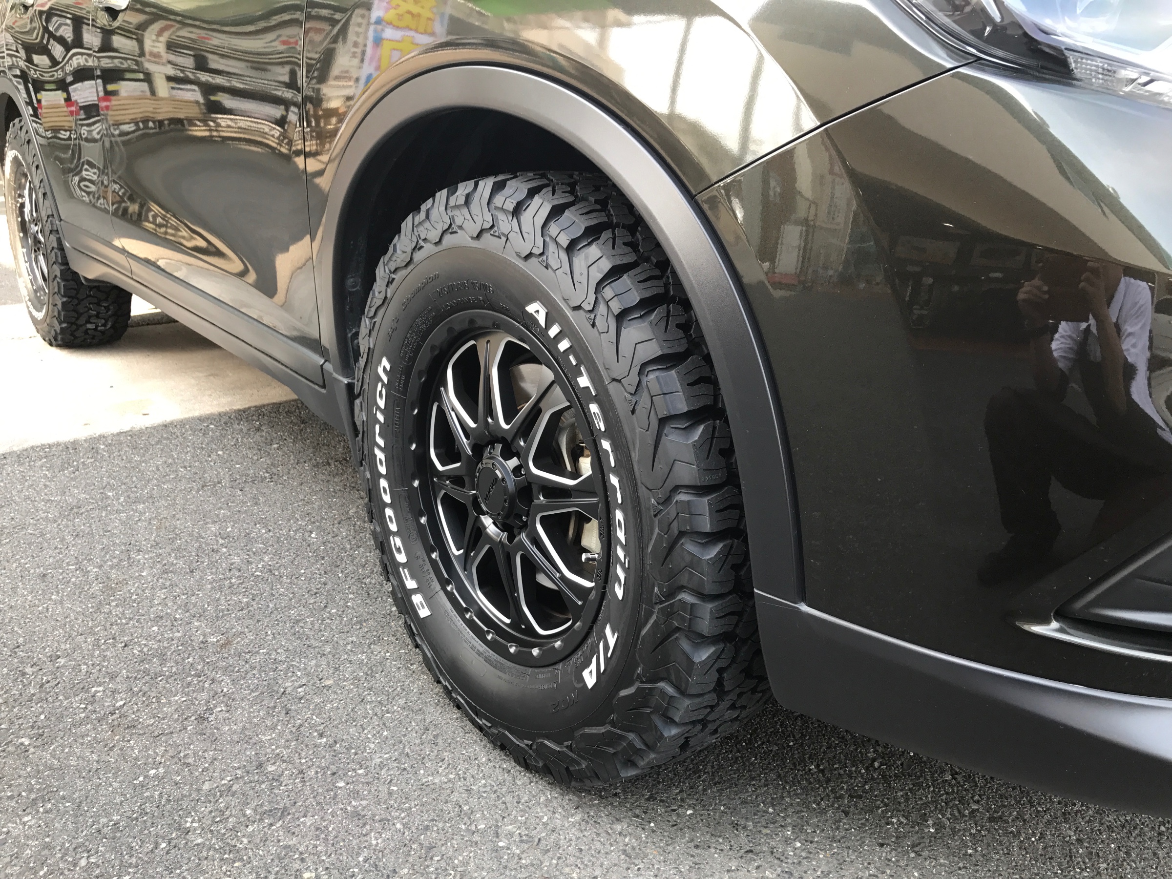 エクストレイルにインチダウン 作業日誌 商品紹介 タイヤ館 則松 タイヤからはじまる トータルカーメンテナンス タイヤ館グループ