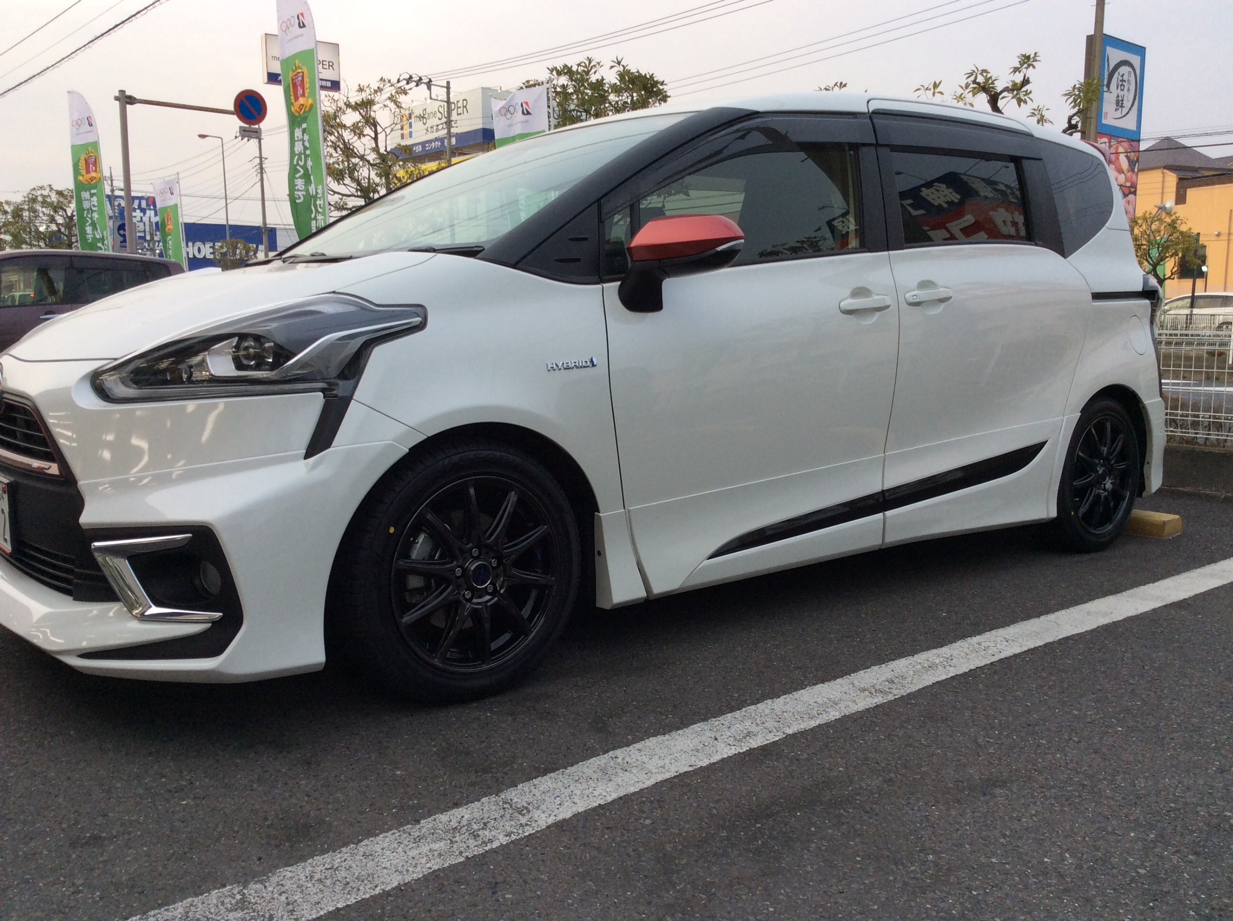トヨタ シエンタHV ホイールセット取付 | トヨタ シエンタ ホイール