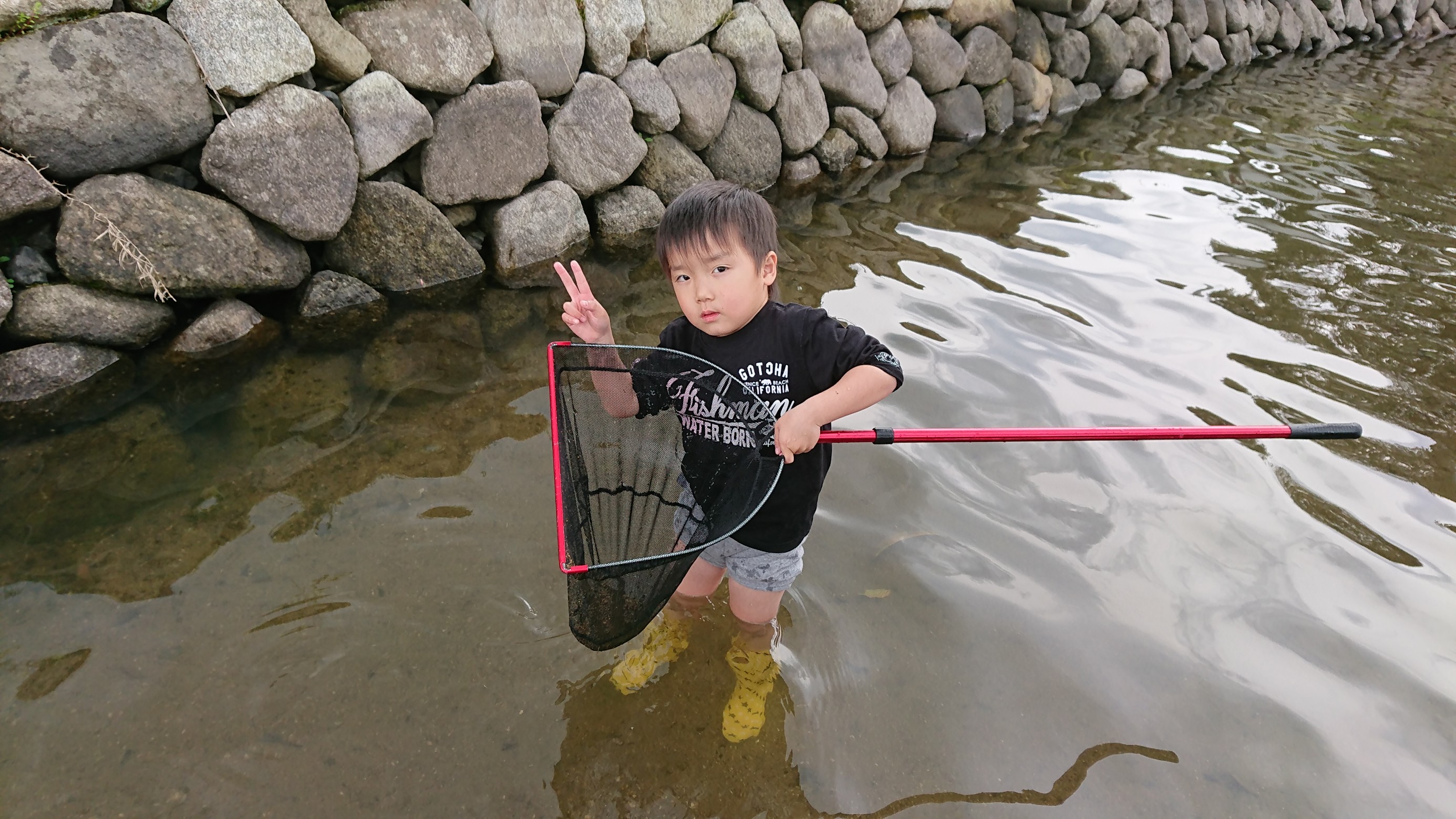 息子と一緒に ガサガサしに行きました スタッフブログ タイヤ館 福岡東 タイヤからはじまる トータルカーメンテナンス タイヤ館グループ