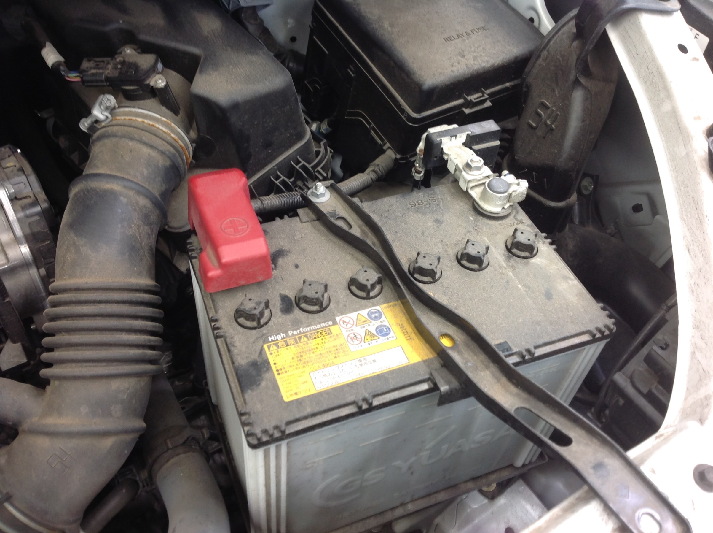 バッテリー交換する方増えています サービス事例 タイヤ館 取手 茨城県のタイヤ カー用品ショップ タイヤからはじまる トータルカーメンテナンス タイヤ館グループ