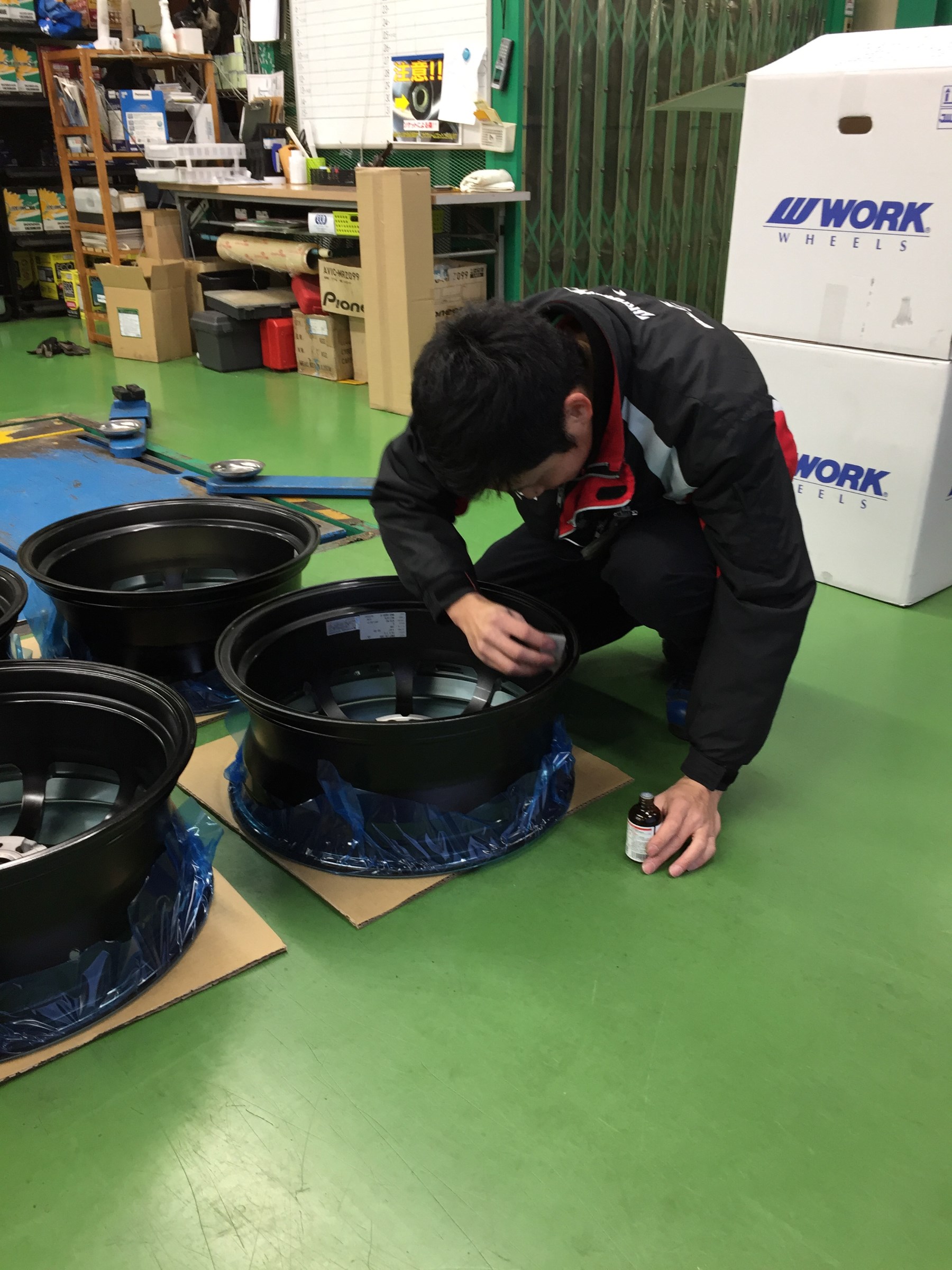 コーティング塗り込み中・・・