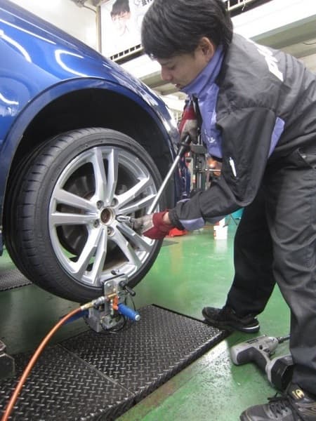 ポテンザ S001 225/40R18 アウディA3 タイヤ交換。 | アウディ A3 タイヤ タイヤ・ホイール関連 > タイヤ・ホイール交換 | サービス事例 | タイヤ館 瀬谷 | 神奈川県のタイヤ、カー用品ショップ タイヤからはじまる、トータルカーメンテナンス タイヤ館グループ ポテンザ S001 225/40R18 アウディA3 タイヤ交換。 | アウディ A3 タイヤ タイヤ・ホイール関連 > タイヤ・ホイール交換 | サービス事例 | タイヤ館 瀬谷 | 神奈川県のタイヤ、カー用品ショップ タイヤからはじまる、トータルカーメンテナンス タイヤ館グループ