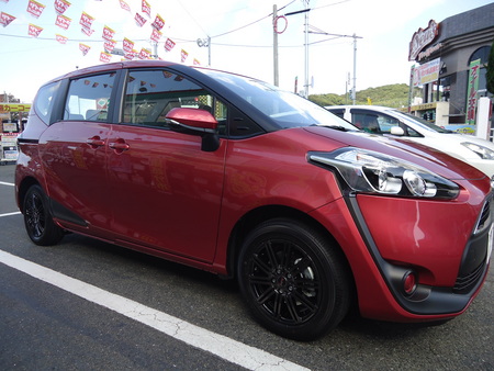 新型シエンタ ホイール交換 技術サービス施工事例 タイヤ館 福岡東 タイヤからはじまる トータルカーメンテナンス タイヤ館グループ