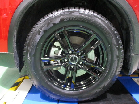 決まりました　BLIZZAK DM-V2 +T32純正ホイール 決まりました BLIZZAK DM-V2 +T32純正ホイール