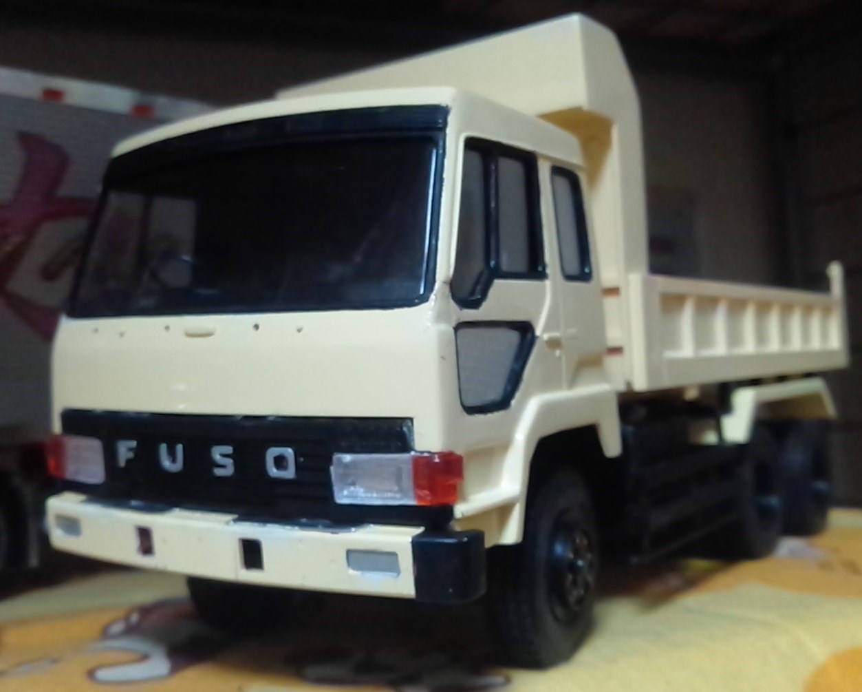 ザ・グレート」ダンプのプラモ作成中( ಠωಠ) | 店舗おススメ情報