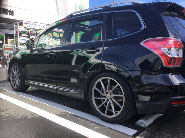 スバル フォレスター VOSSEN CVT19インチ 装着