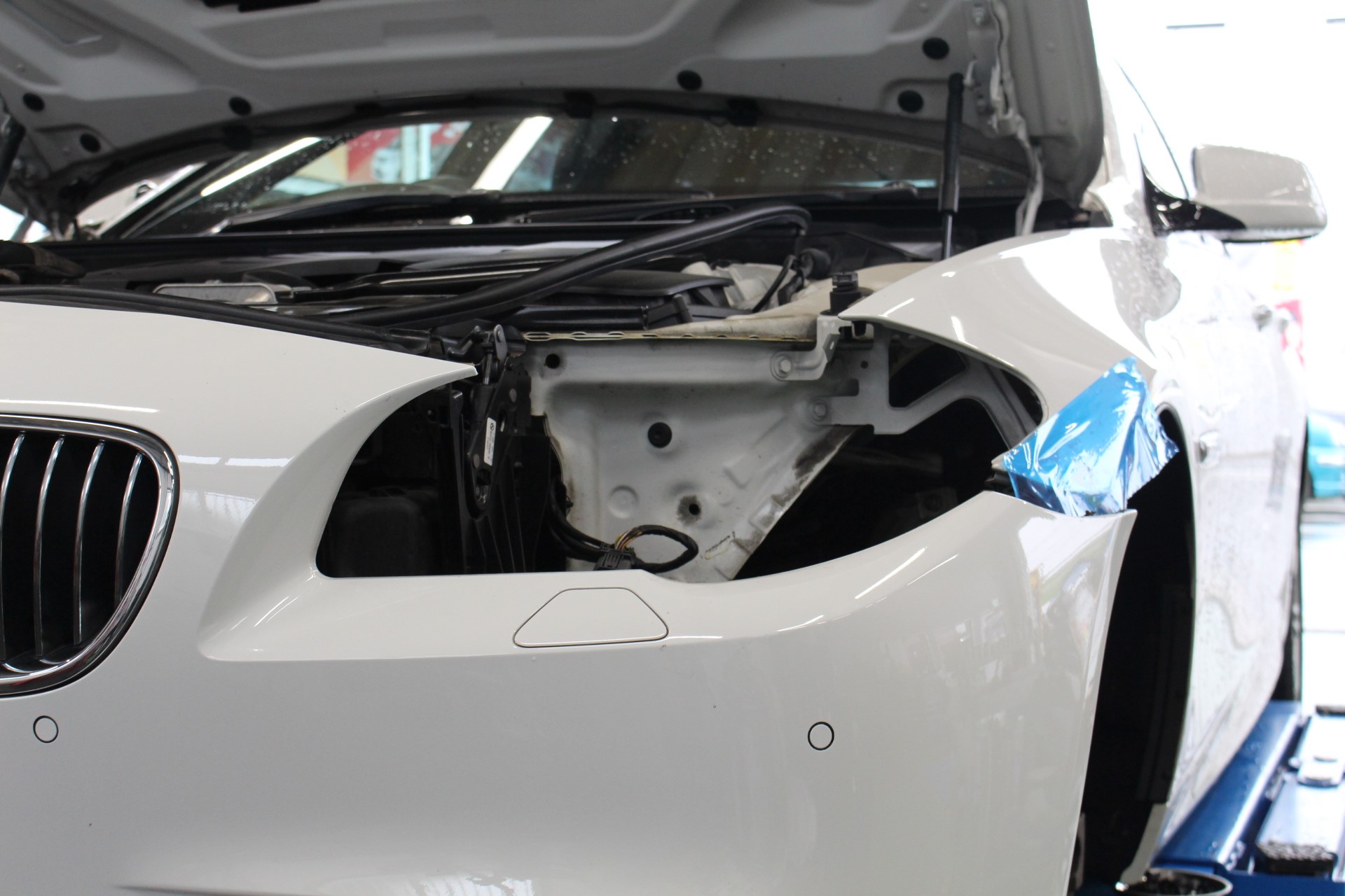50%OFF!】 BMW F10 F11 5シリーズ 前期 HIDヘッドライト 左 不具合無し