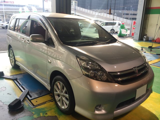 アイシス タイヤ交換 トヨタ アイシス タイヤ スタッフ日記 タイヤ館 １２２鳩ヶ谷 タイヤからはじまる トータルカーメンテナンス タイヤ館グループ