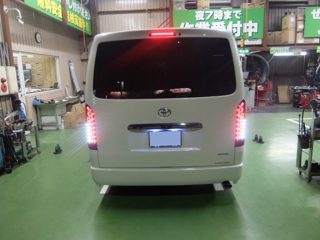 EJ SHOPハイエース 200系 テールランプ 415コブラ BADテール BAD-WHITE