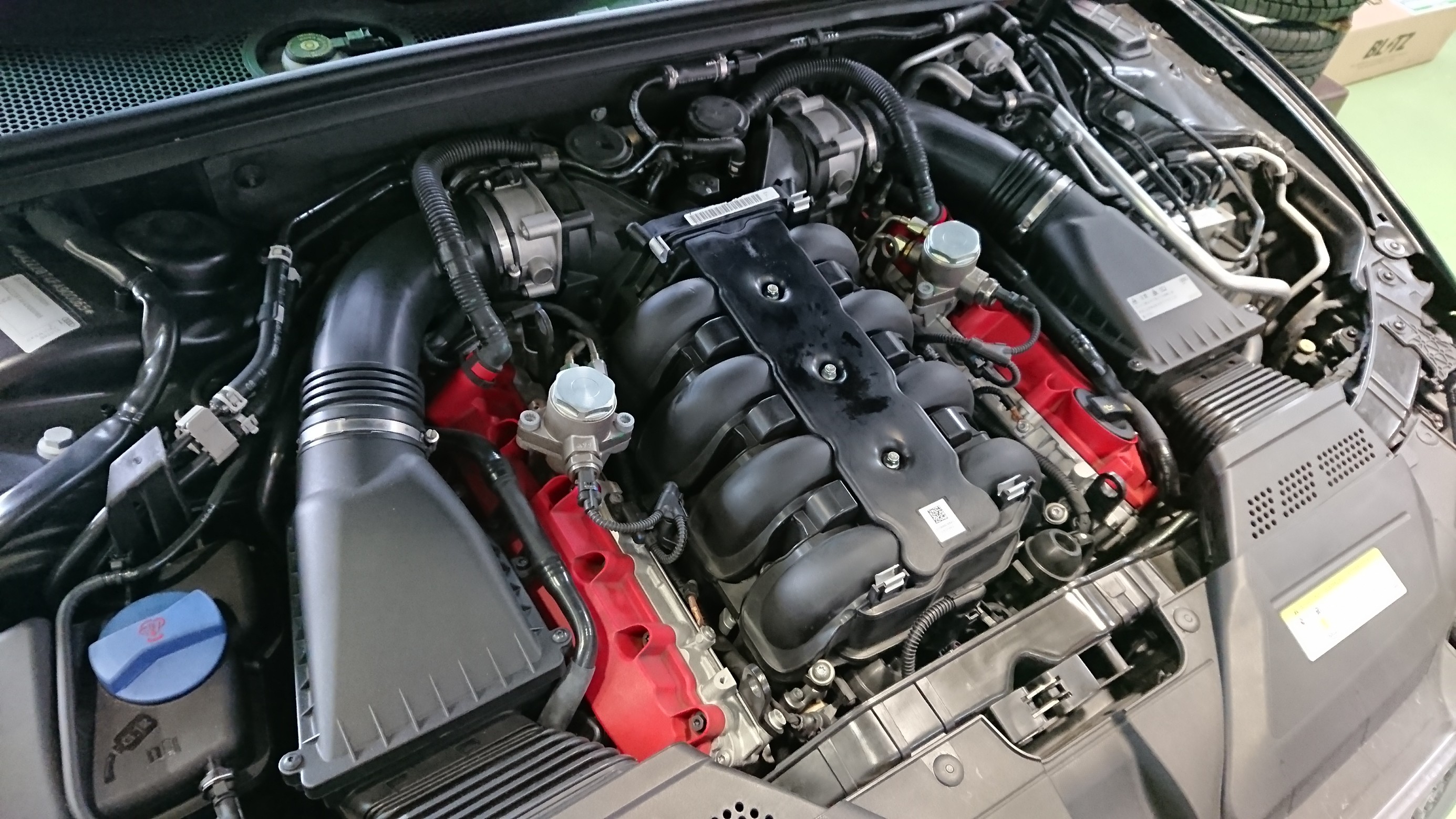 アウディ RS5 スパークプラグ交換しました♪ | アウディ RS5