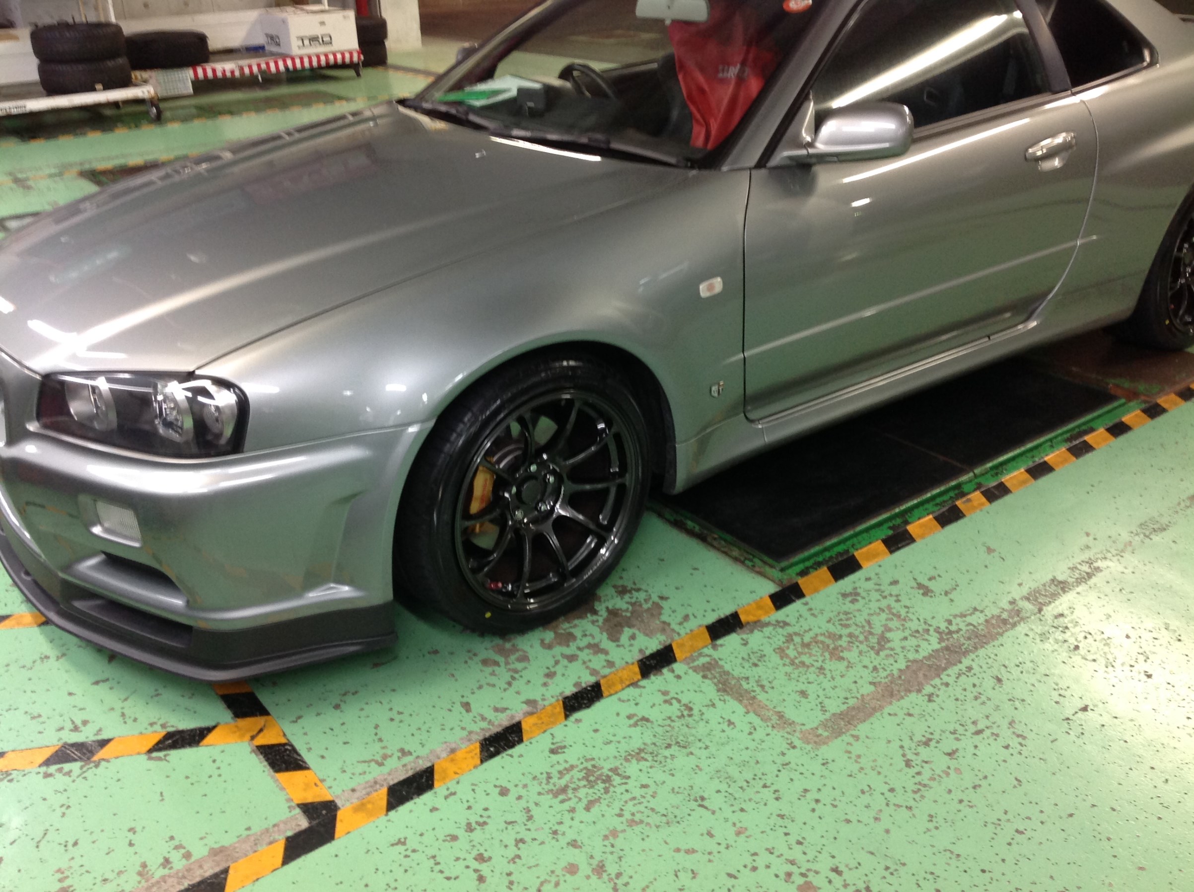 GTR34 アルミフラップ純正交換タイプ (アルマイト処理) ブラック 日産 RZ34フェアレディZ ホイール・タイヤ交換 パーツ持ち込み