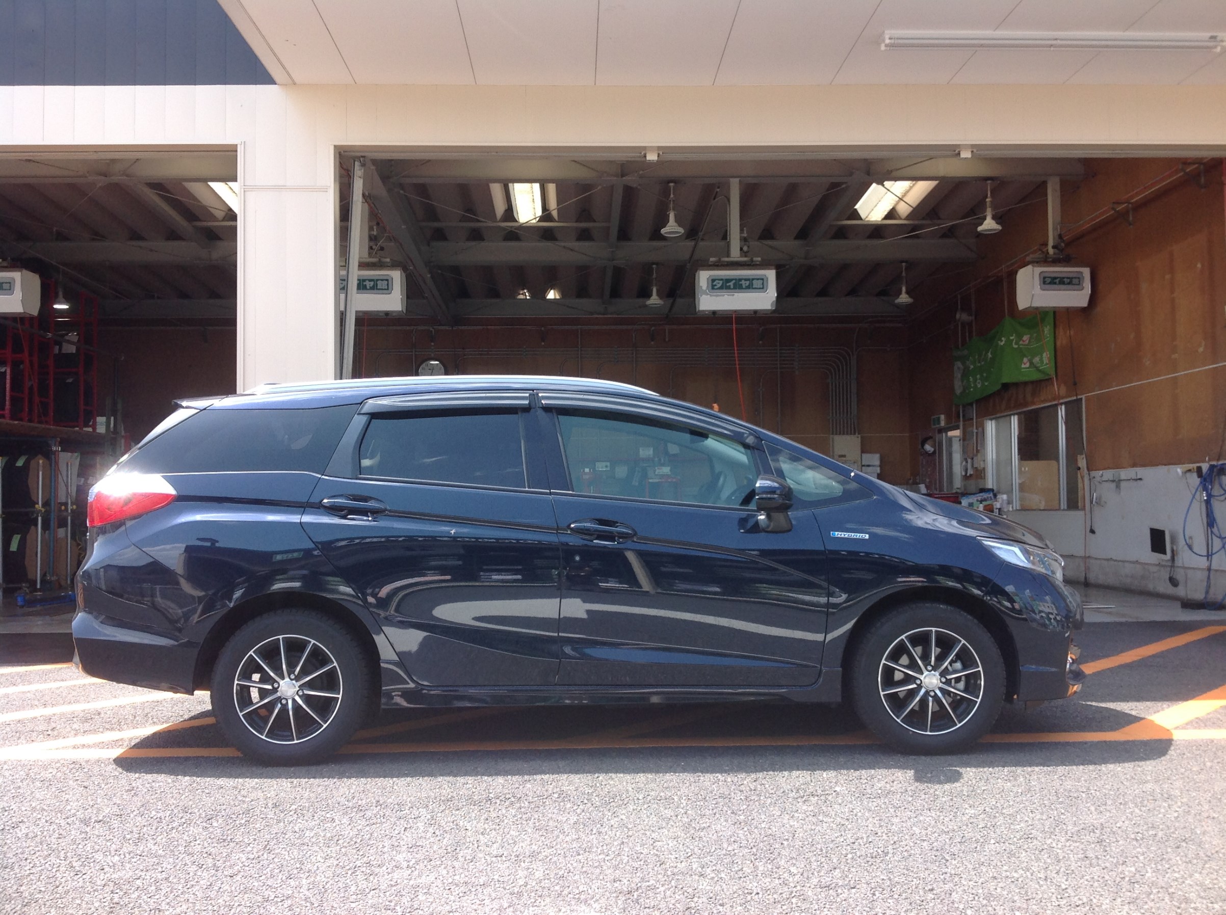 ホンダ シャトル レオニスvt ダウンサスお取付け ホンダ シャトル スタッフ日記 タイヤ館 若槻 タイヤからはじまる トータルカーメンテナンス タイヤ館グループ