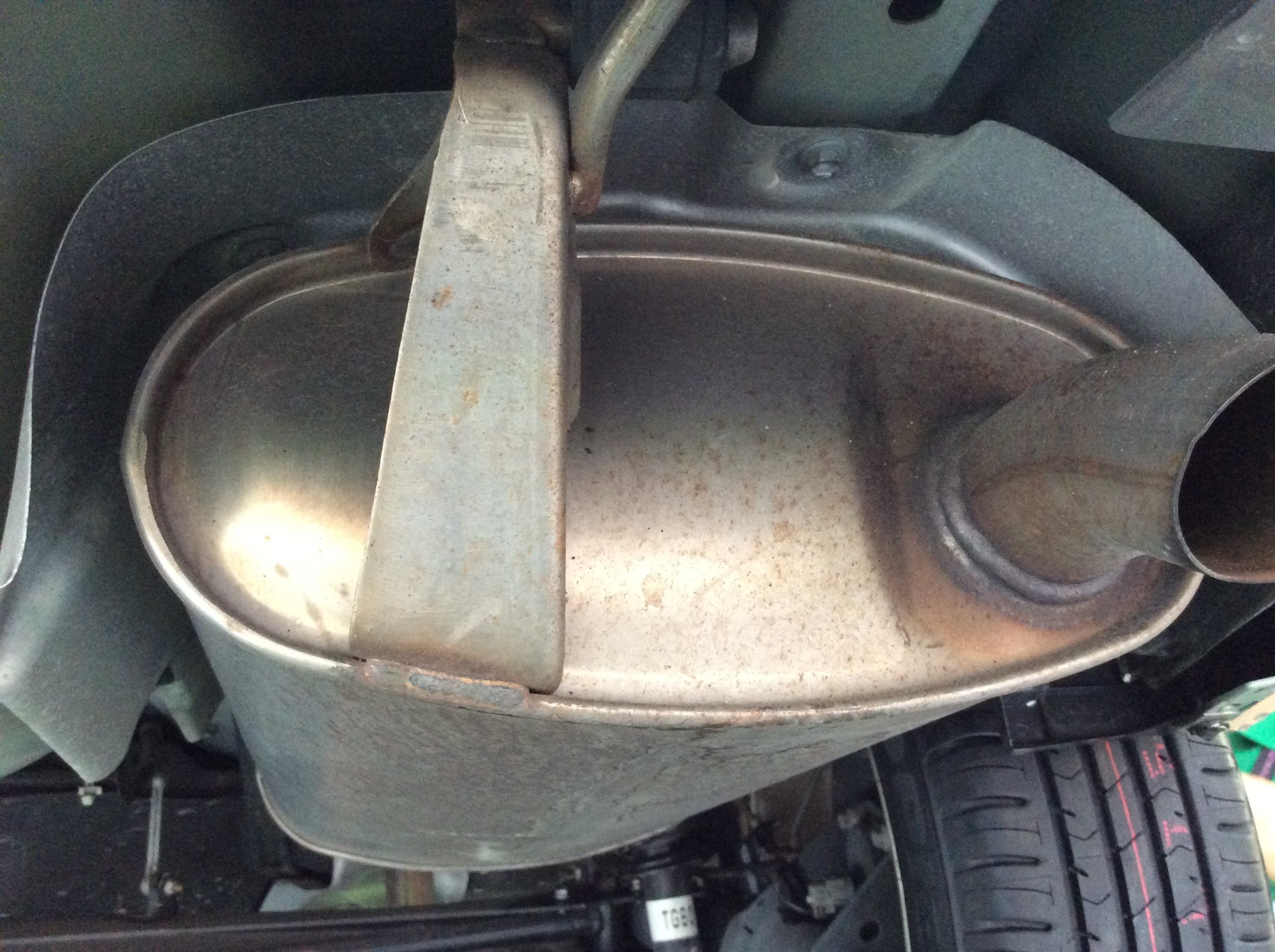お車の下回りの防錆コーティング 行っております サービス事例 タイヤ館 瑞穂 タイヤからはじまる トータルカーメンテナンス タイヤ館グループ