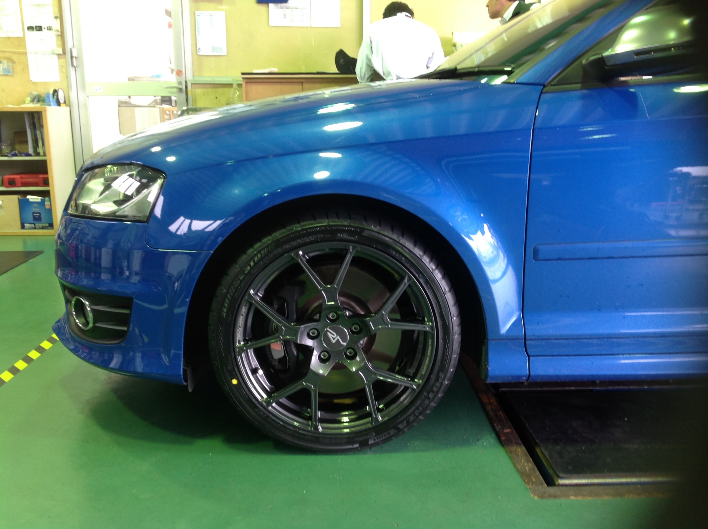 アウディS3（8P）ルオーテマルケジーニホイールセット取付