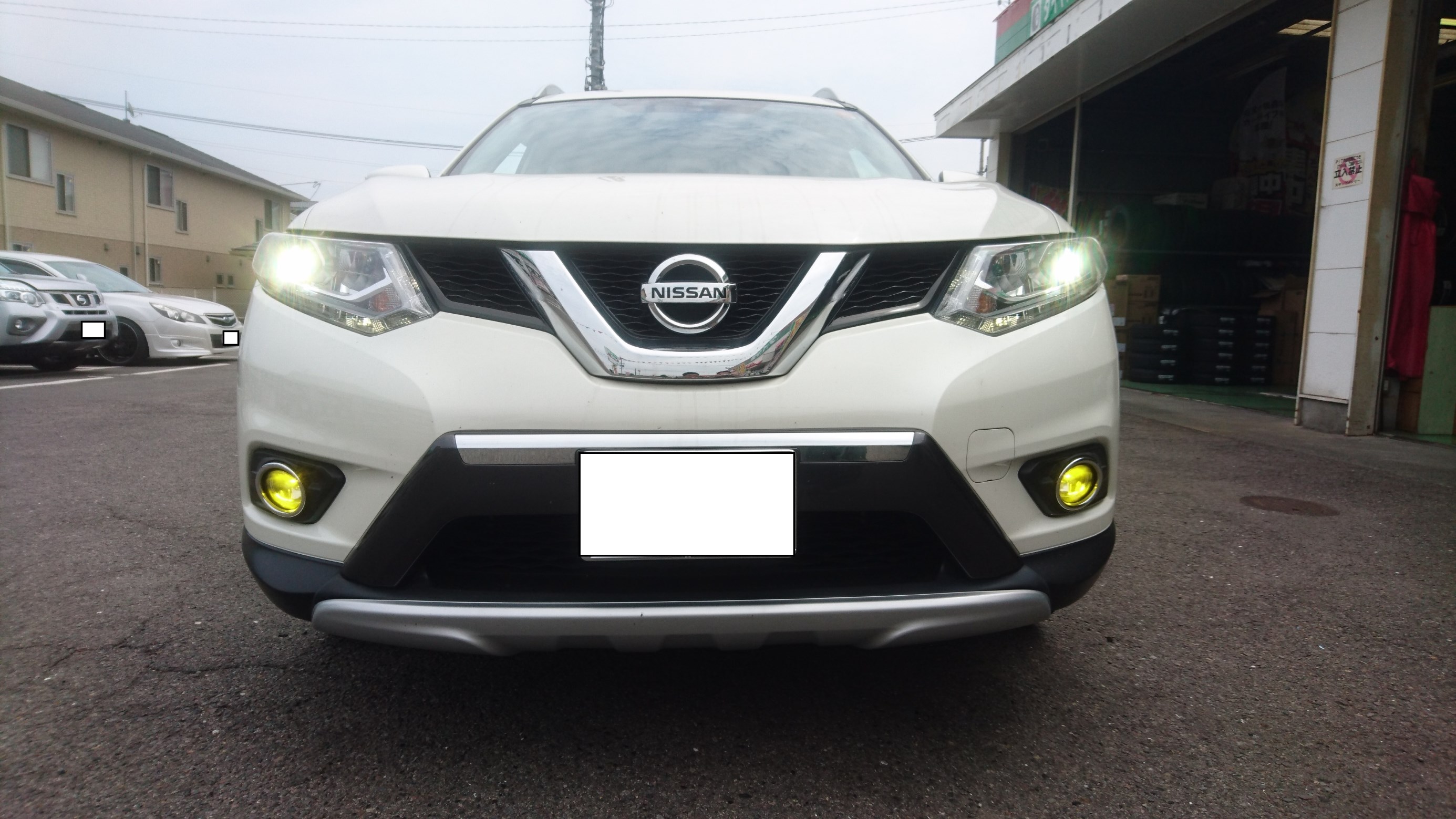 ツインカラーＬＥＤ装着！ | 日産 エクストレイル その他 パーツ取付