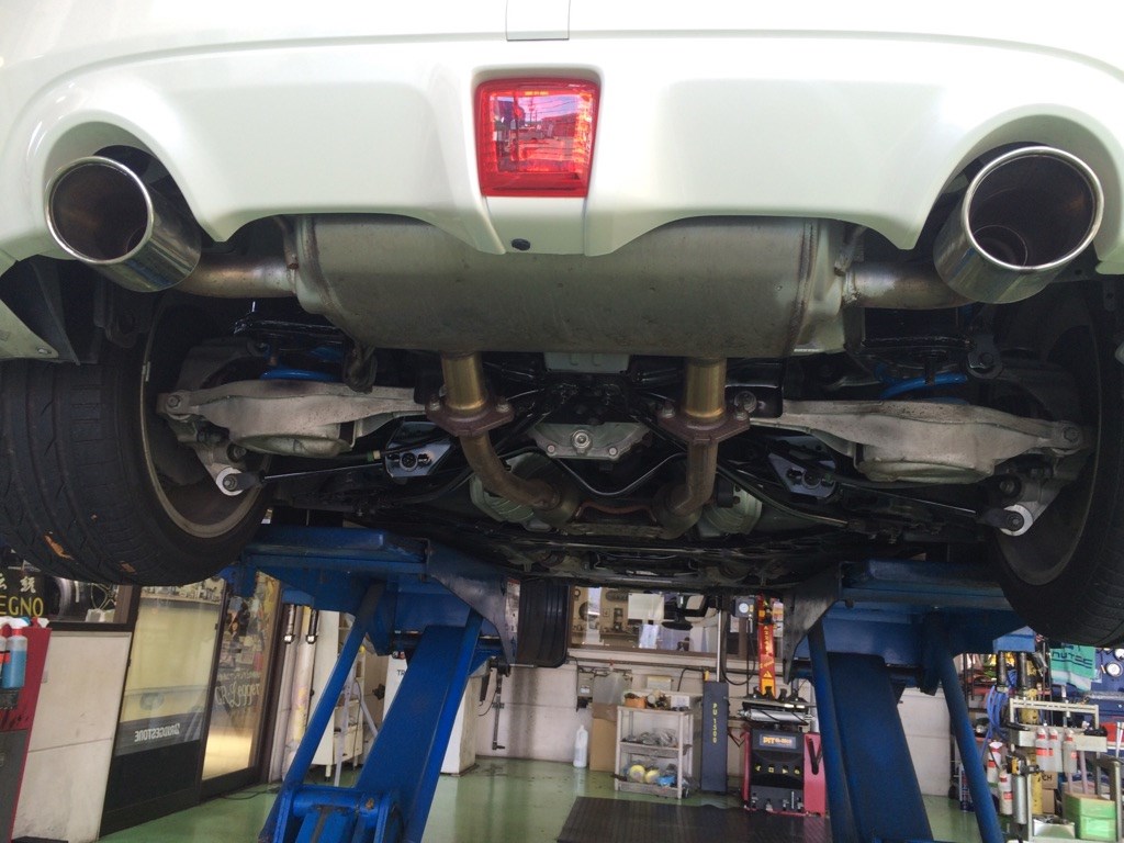 Z34 HKS LEGAMAXPremium マフラー交換 | 店舗おススメ情報