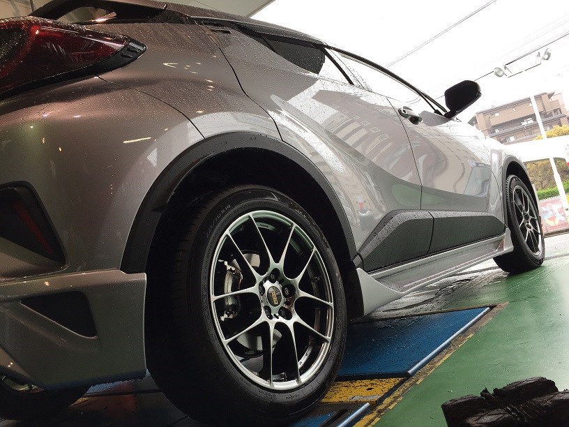 話題のｓｕｖ ｃ ｈｒにｂｂｓ ｒｆをインストール トヨタ C Hr ホイール サービス事例 タイヤ館 磯子 神奈川県のタイヤ カー用品ショップ タイヤからはじまる トータルカーメンテナンス タイヤ館グループ