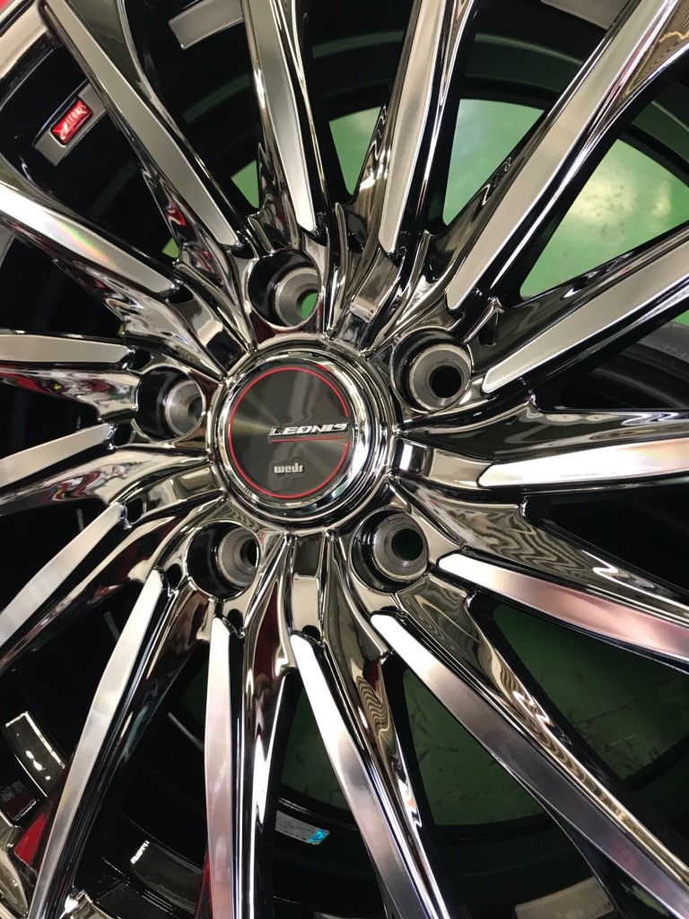 トヨタ エスクァイア 新商品レオニスch 17インチ取付 トヨタ ホイール タイヤ ホイール関連 タイヤ ホイール交換 サービス事例 タイヤ館 瀬谷 神奈川県のタイヤ カー用品ショップ タイヤからはじまる トータルカーメンテナンス タイヤ館グループ