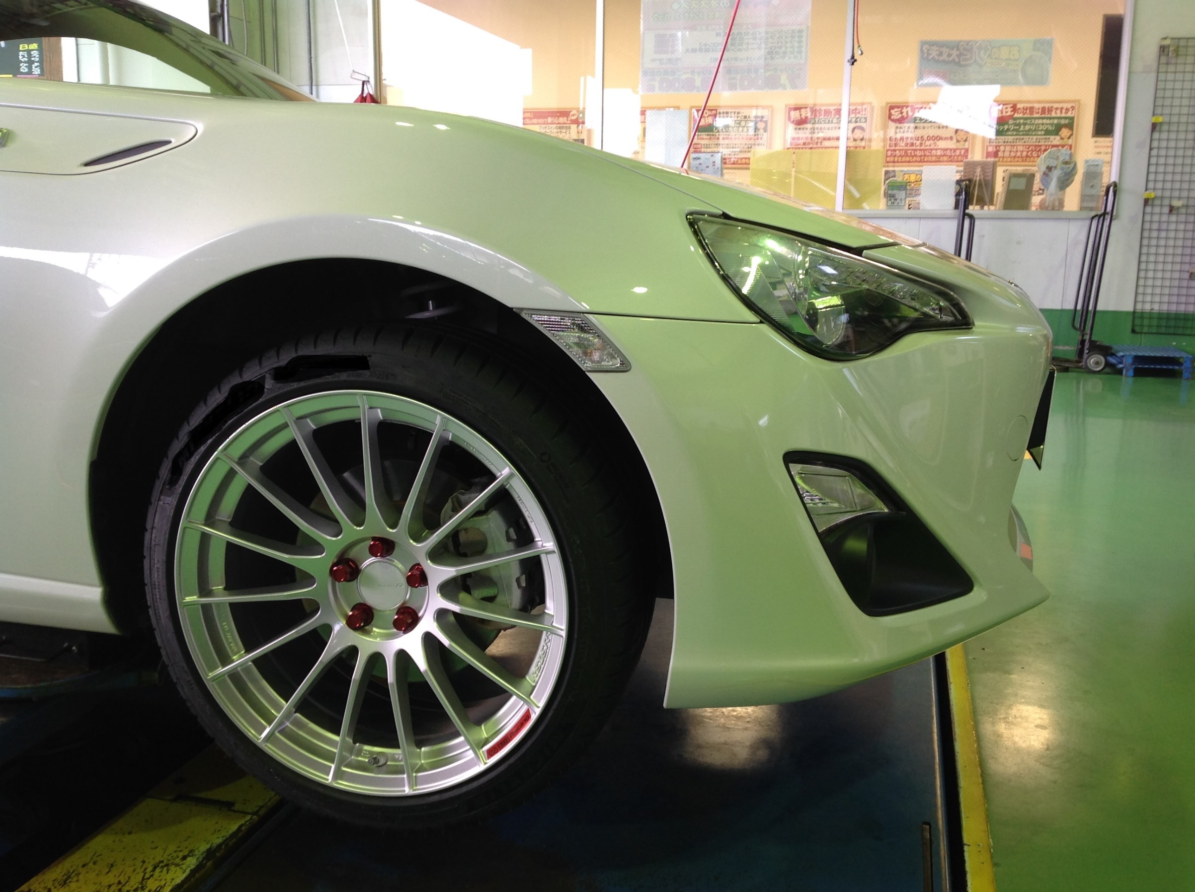 トヨタ 86 第2弾 アルミセット＆TPMS取り付け | 店舗おススメ