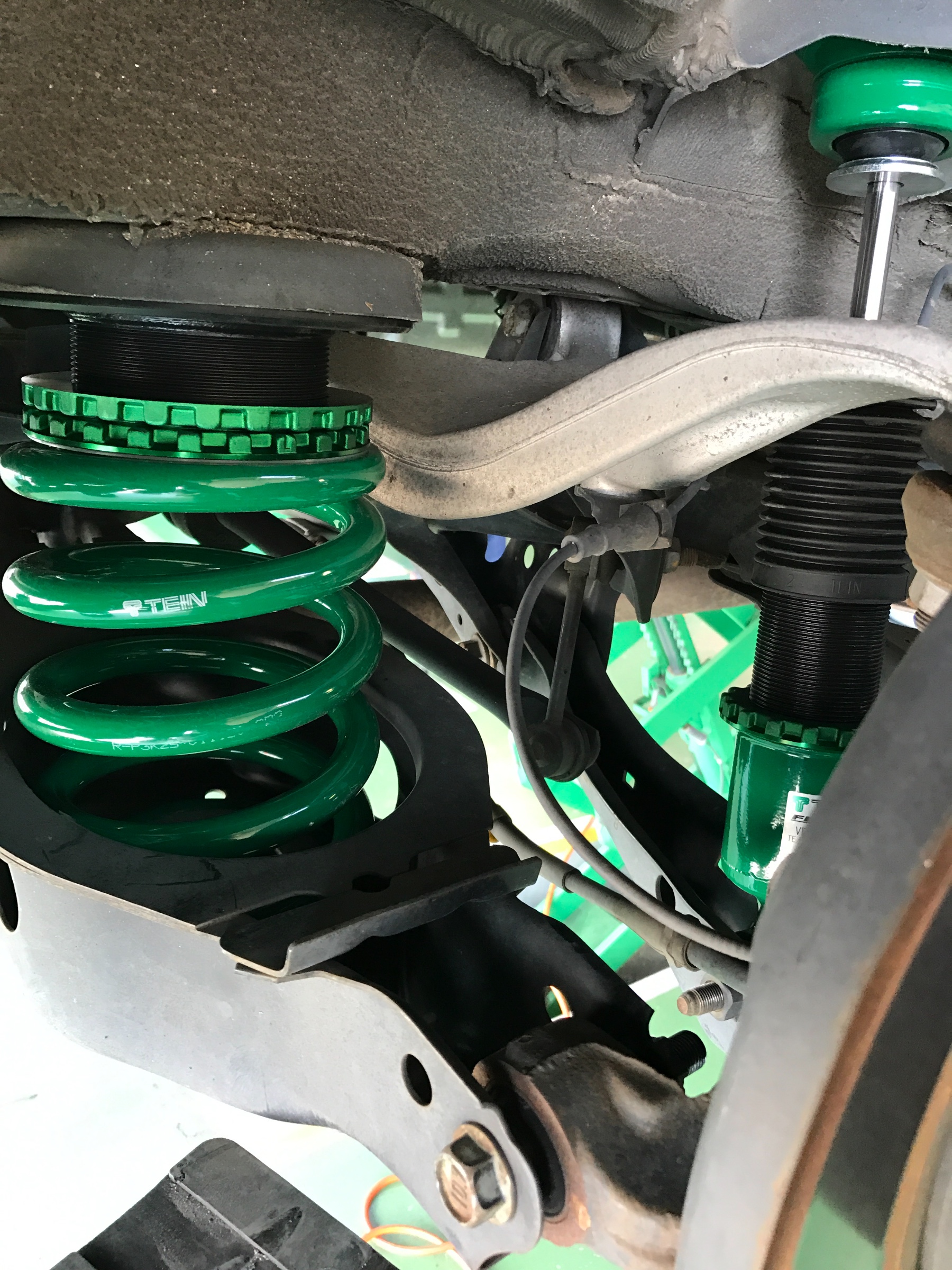 車高調取り付け スタッフ日記 タイヤ館 鳥栖 タイヤからはじまる トータルカーメンテナンス タイヤ館グループ