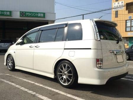 TOYOTAアイシスにTEIN車高調！！ | 店舗おススメ情報