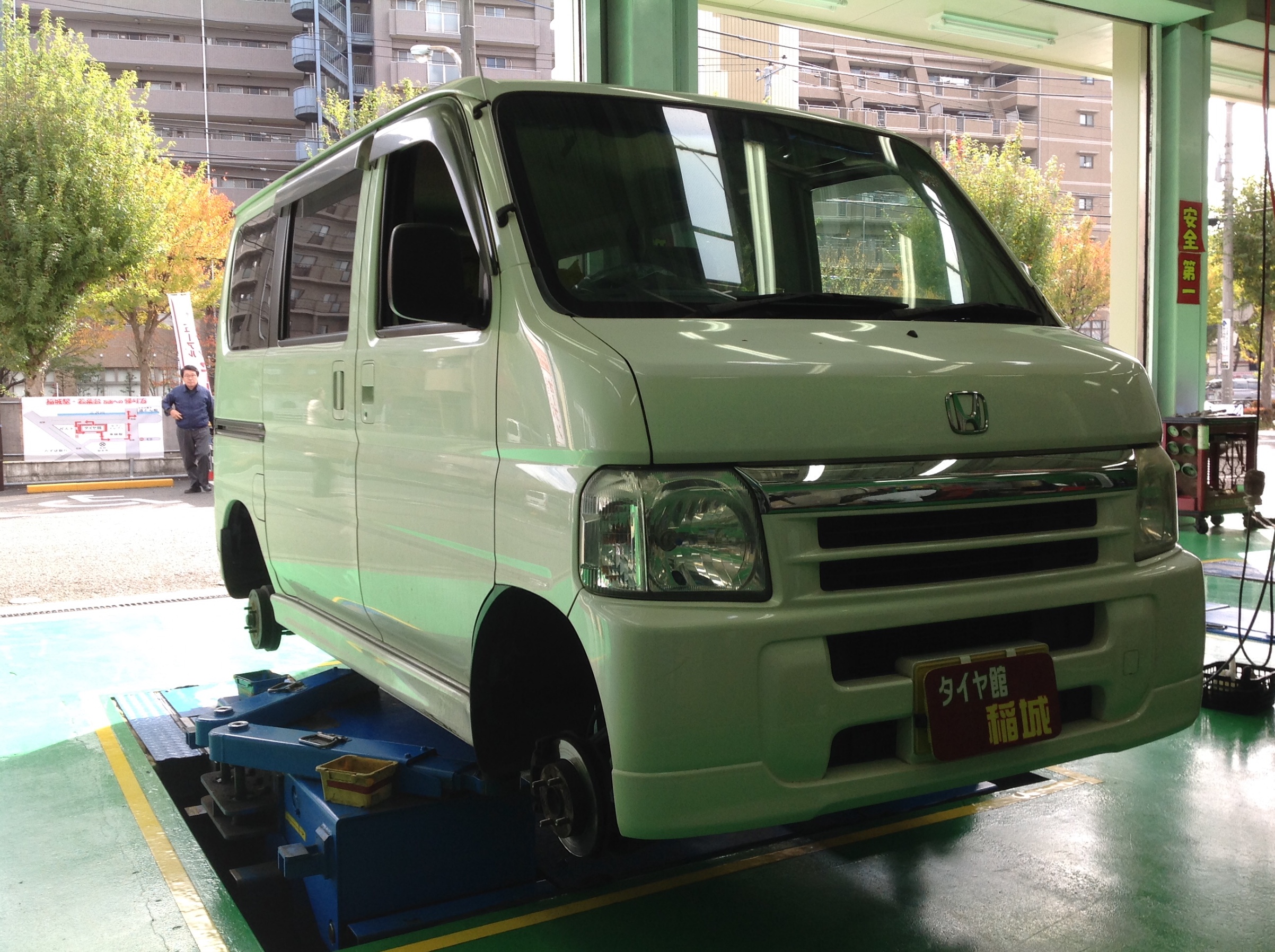 降ってからでは遅い‼❱ホンダ バモス アクティ等に！スタットレス