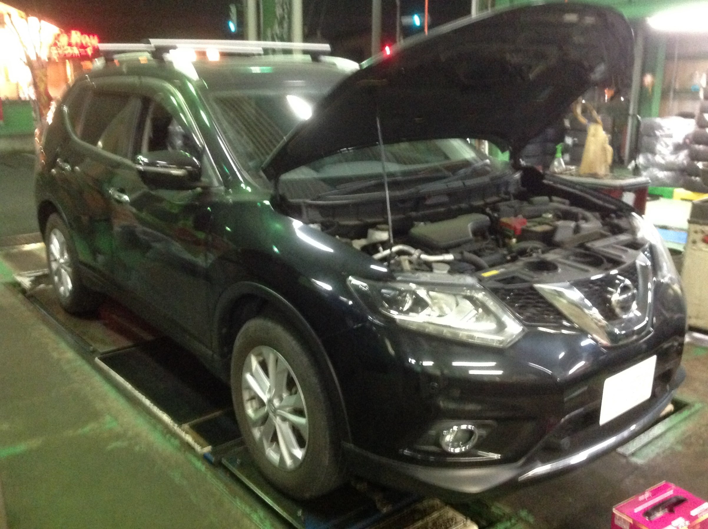 32型エクストレイル バッテリー交換 日産 エクストレイル メンテナンス商品 パーツ取付 各種用品取付 技術サービスブログ タイヤ館 鎌ヶ谷 千葉県のタイヤ カー用品ショップ タイヤからはじまる トータルカーメンテナンス タイヤ館グループ