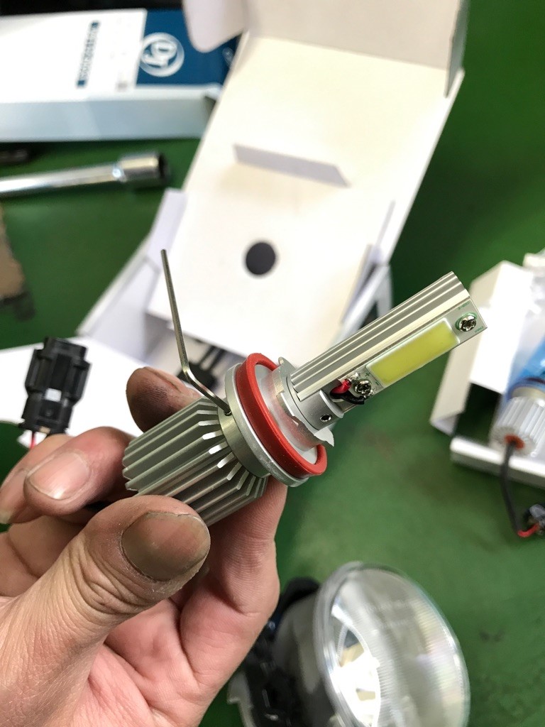 フォグランプのled化 ヴェルファイア N Box トヨタ ヴェルファイア その他 外装 内装取付 ヘッドライトバルブ交換 ブレーキランプ交換 ポジション球交換 ｈｉｄバルブ ｌｅｄバルブ 交換 室内灯 シートカバー フロアマット サービス事例 タイヤ館 瀬谷 神奈川