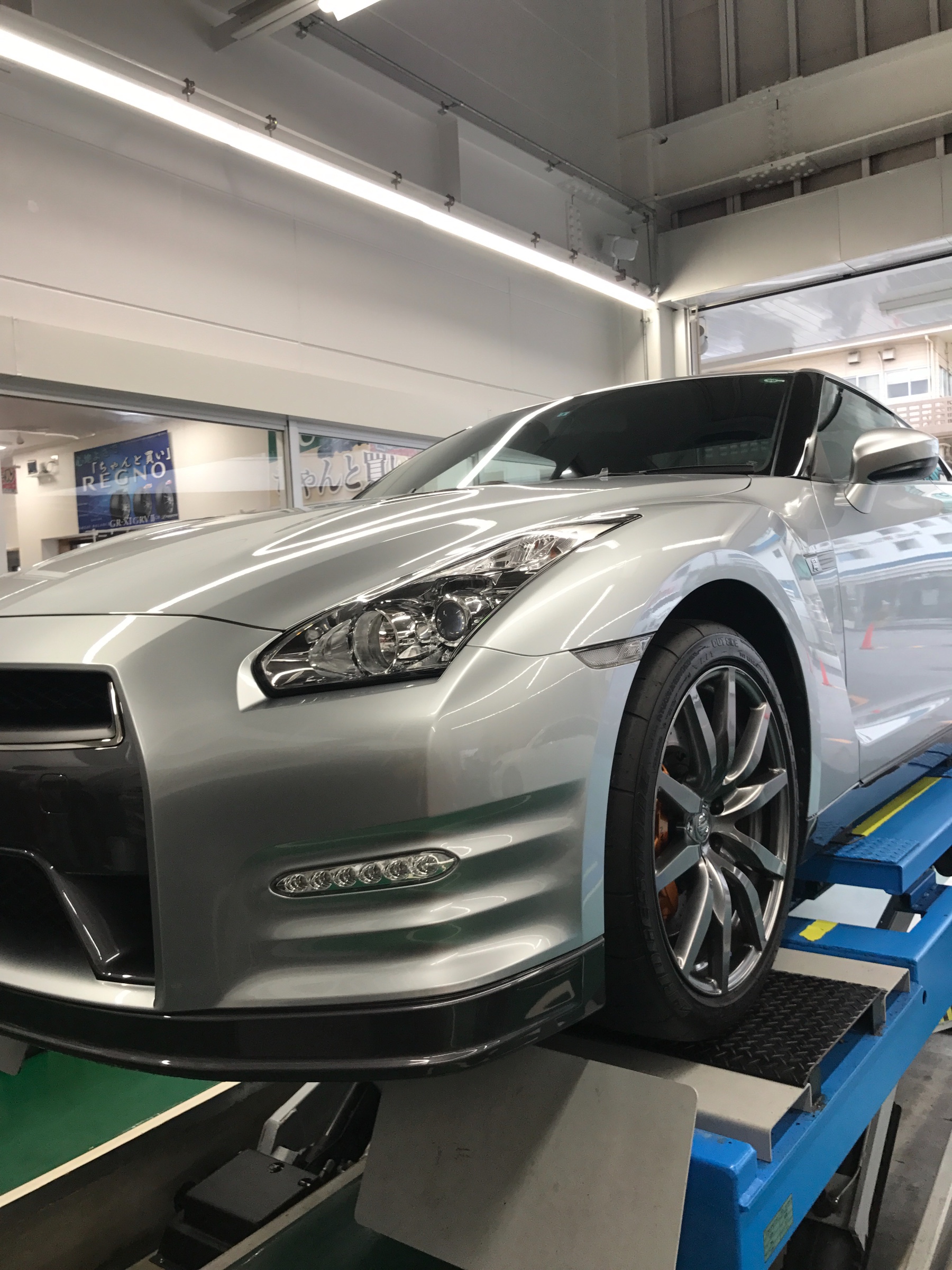 ラン フラット タイヤ パンク 修理