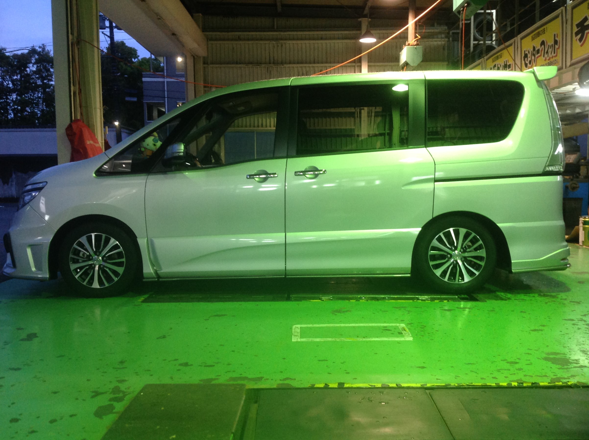 日産 セレナ ｃ26 ｔｅｉｎ ｆｌｅｘ ａ ご購入いただきました 日産 セレナ その他 サービス事例 タイヤ館 大分 タイヤからはじまる トータルカーメンテナンス タイヤ館グループ
