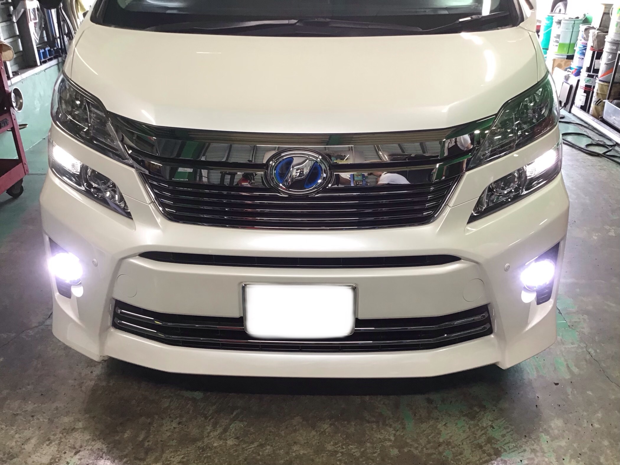 20系ヴェルファイア フォグ LEDバルブ交換 (スフィアライト