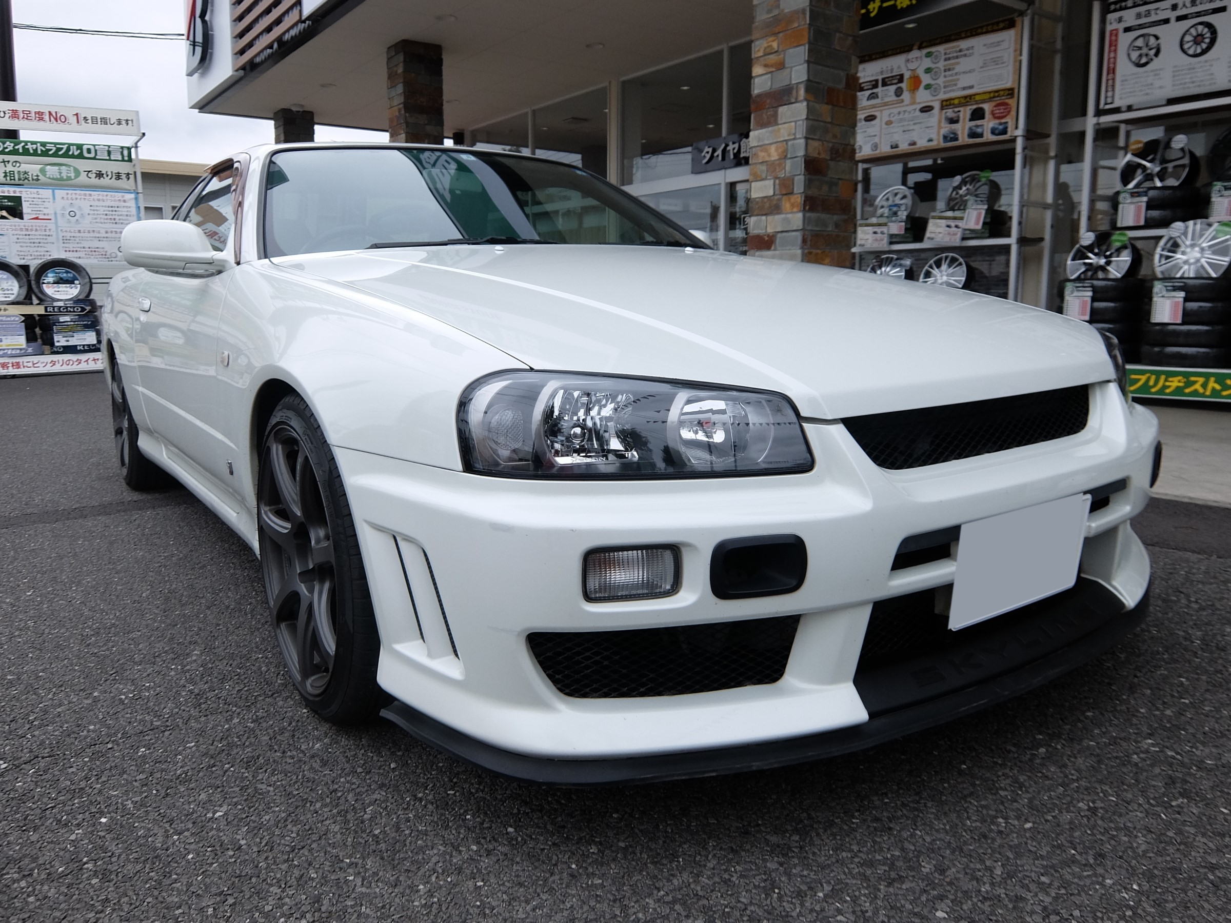 日産 スカイライン Er34 下廻り防錆コーティング 日産 スカイライン その他 サービス事例 タイヤ館 うしく上柏田 茨城県のタイヤ カー用品ショップ タイヤからはじまる トータルカーメンテナンス タイヤ館グループ