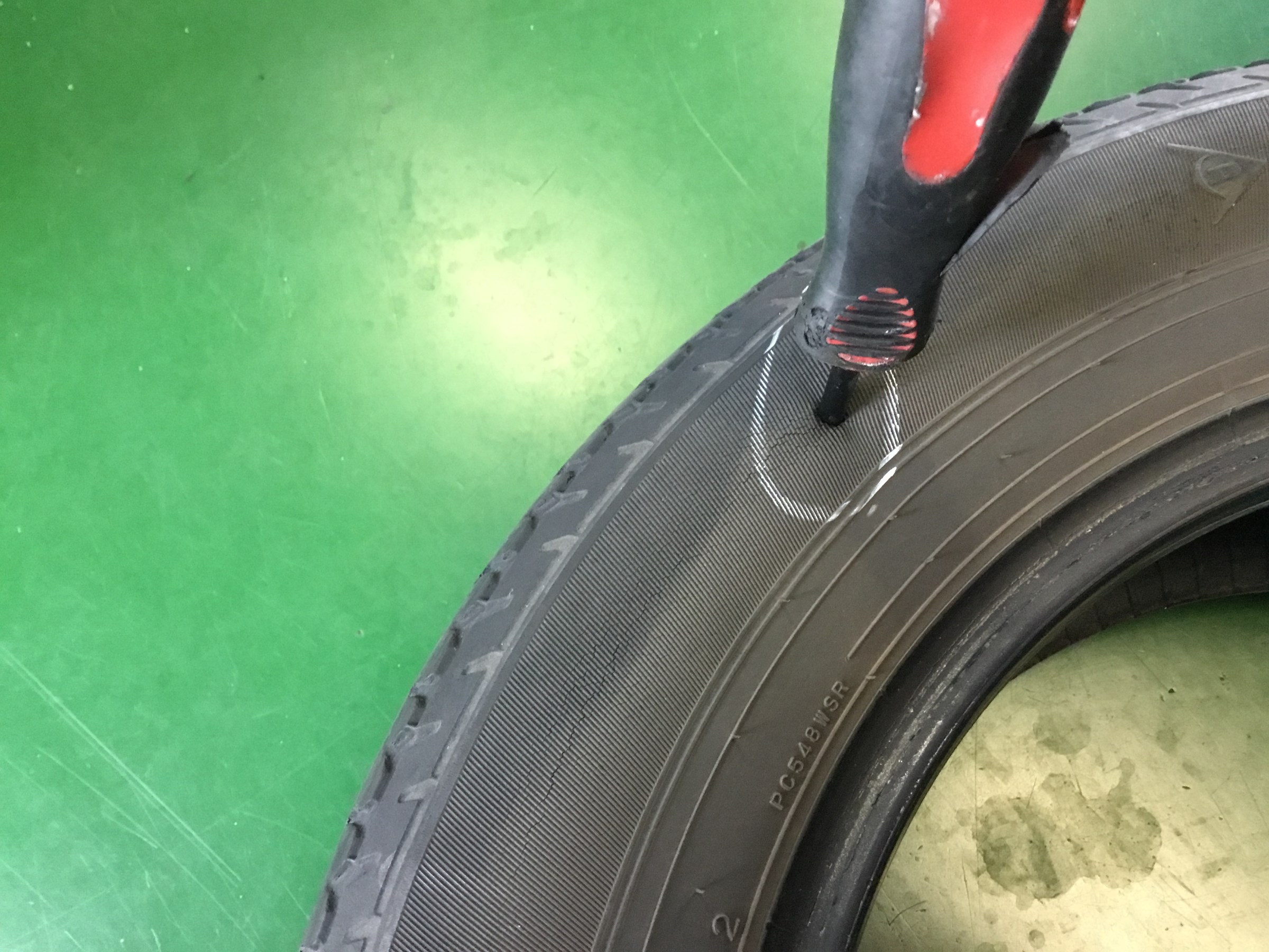 タイヤ交換など廃タイヤ処理 スタッフ日記 タイヤ館 千葉ニュータウン 千葉県のタイヤ カー用品ショップ タイヤからはじまる トータルカーメンテナンス タイヤ館グループ