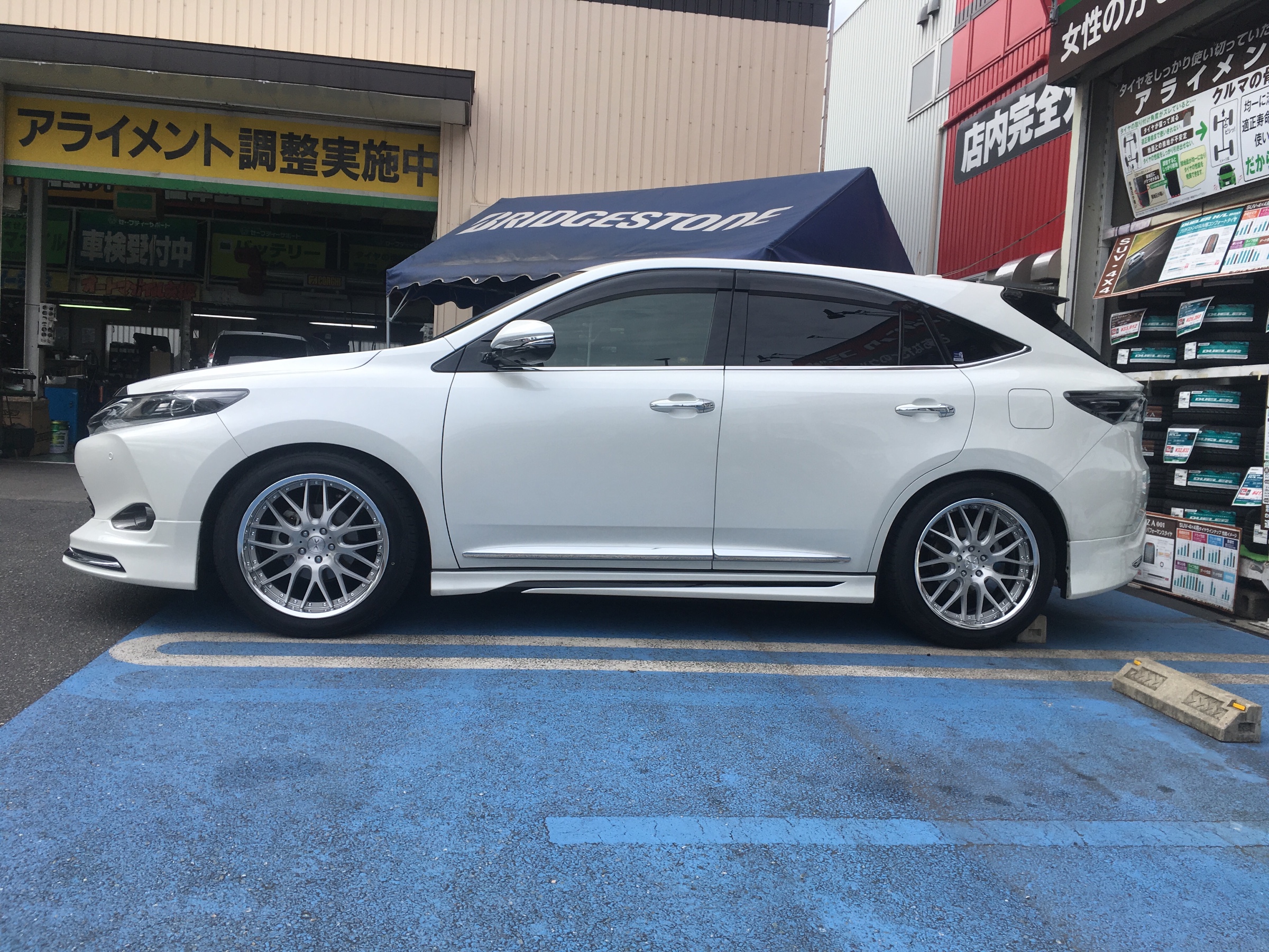 トランクライブラリ 分散 目に見える ハリアー 用 アルミ ホイール Cube Taxi Jp