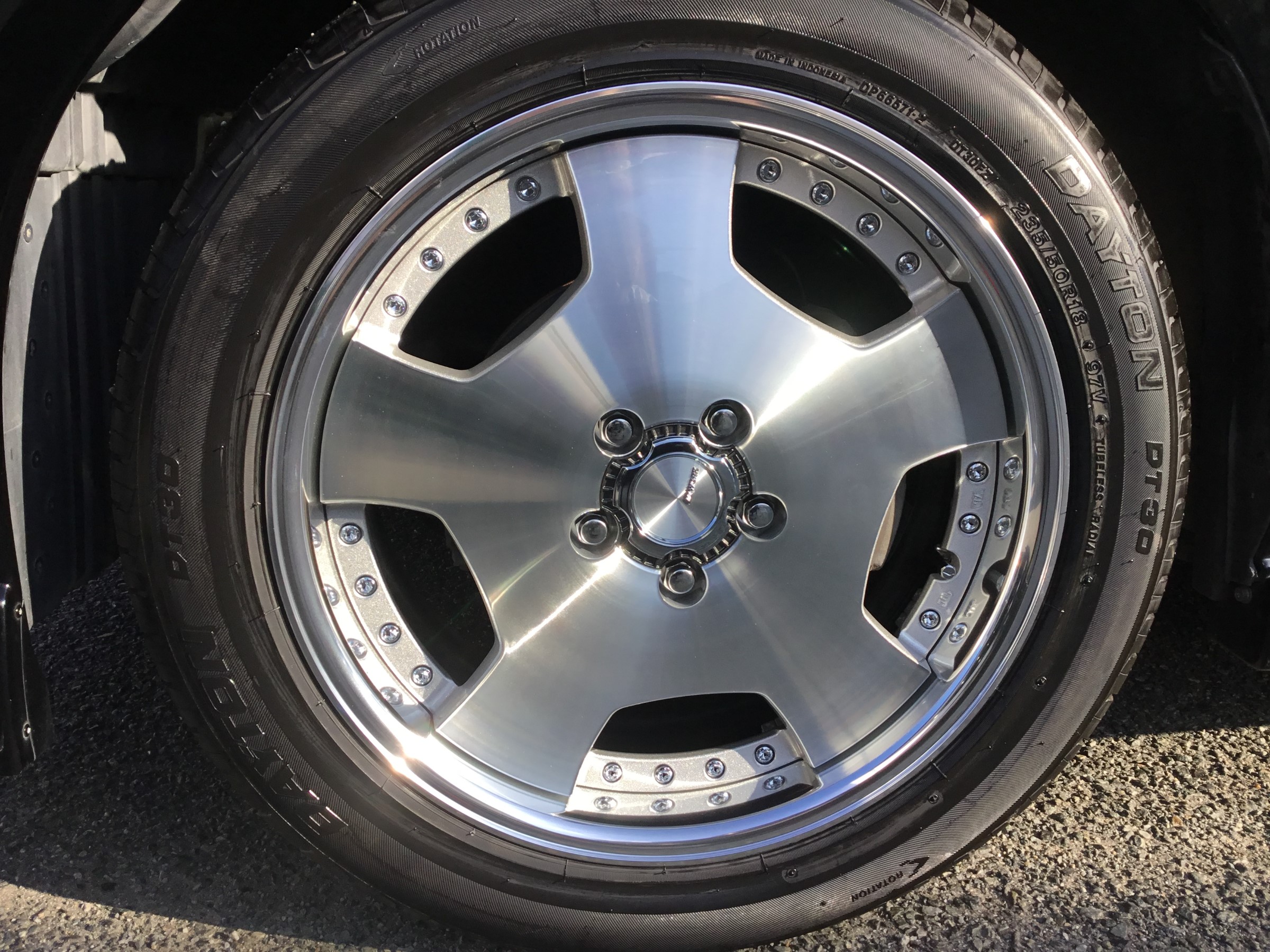 エルグランドe50 ディッシュアルミ 235/50/18