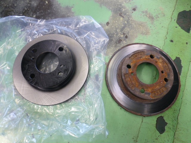 スズキ ｍｆ21ｓ ｍｒワゴン ブレーキローター交換を行いました スズキ Mrワゴン その他 パーツ取付 ブレーキ関係取付 サービス事例 タイヤ館 阿見 茨城県のタイヤ カー用品ショップ タイヤからはじまる トータルカーメンテナンス タイヤ館グループ