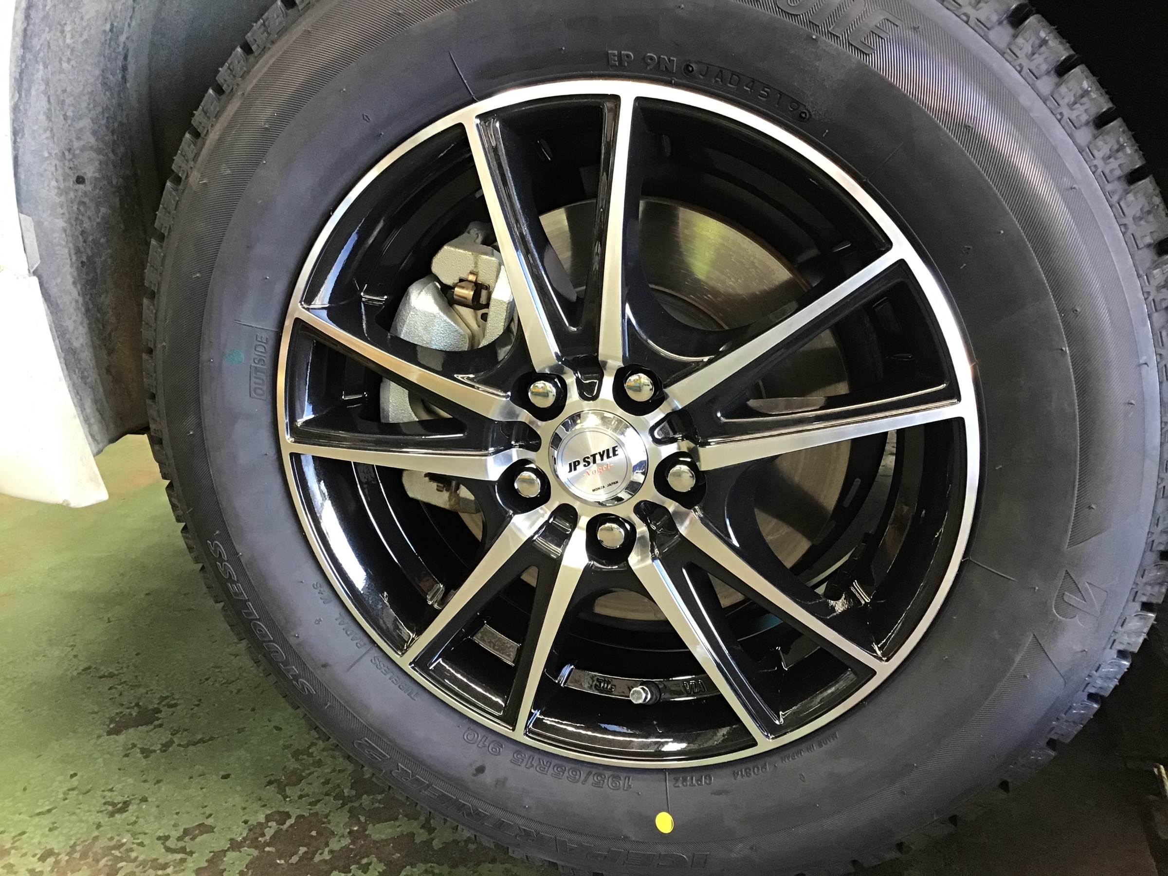 TOYOTA・カローラスポーツ GZ 】スタッドレスセットお取付 | トヨタ
