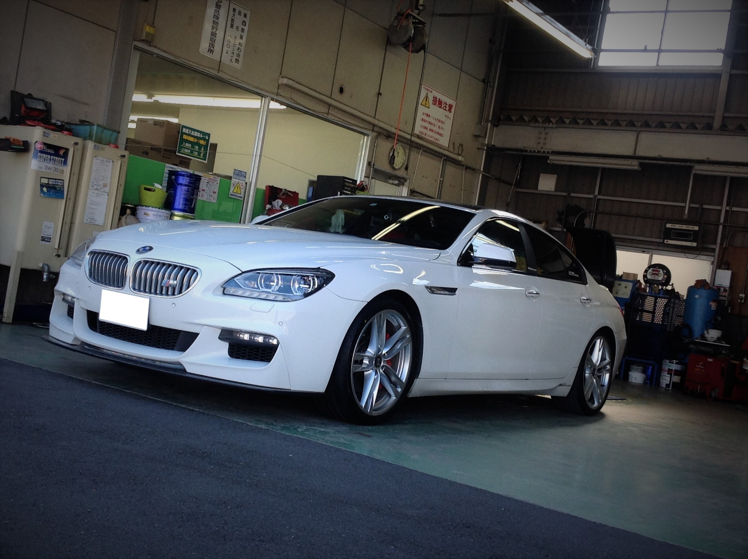 【BMW 6シリーズ E62】タイヤ交換・アライメント測定 | BMW 6シリーズ タイヤ タイヤ・ホイール関連 > タイヤ・ホイール交換