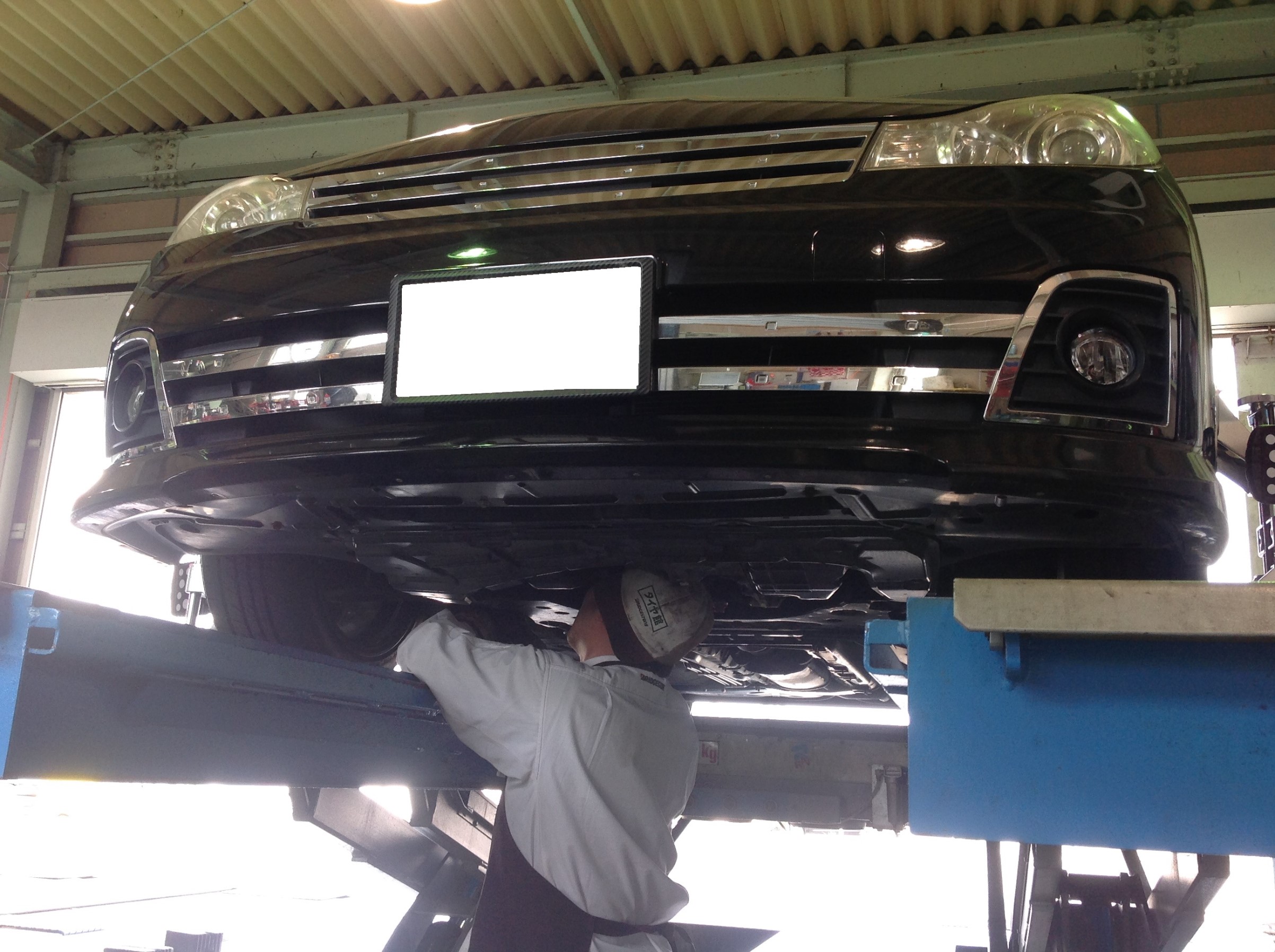 日産・Y12・ウイングロード】タイヤ・ホイール交換、アライメント作業