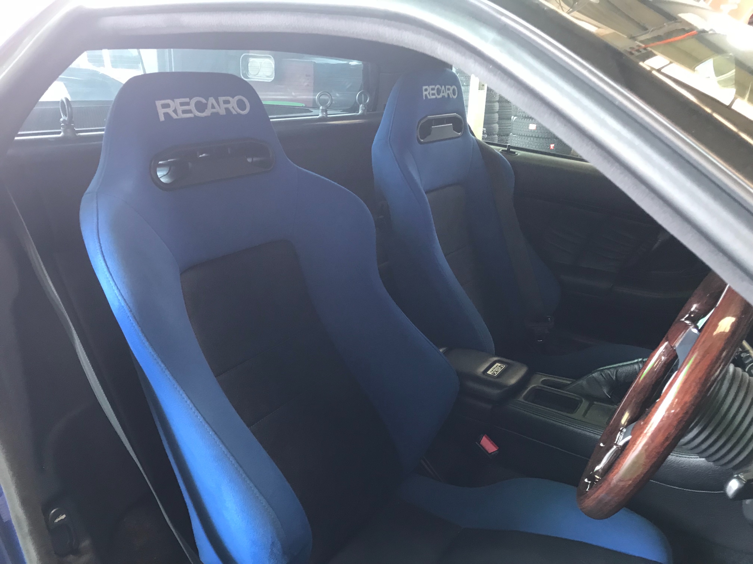 Nsxにbrideシート取り付けしました ホンダ Nsx その他 パーツ取付 各種用品取付 技術サービス施工事例 タイヤ館 福岡東 タイヤからはじまる トータルカーメンテナンス タイヤ館グループ