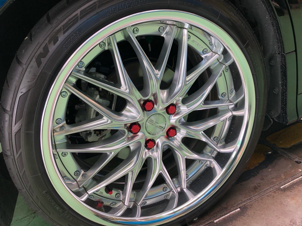 ヴェルファイア30系純正ホイール4本タイヤ、ナット付 30系