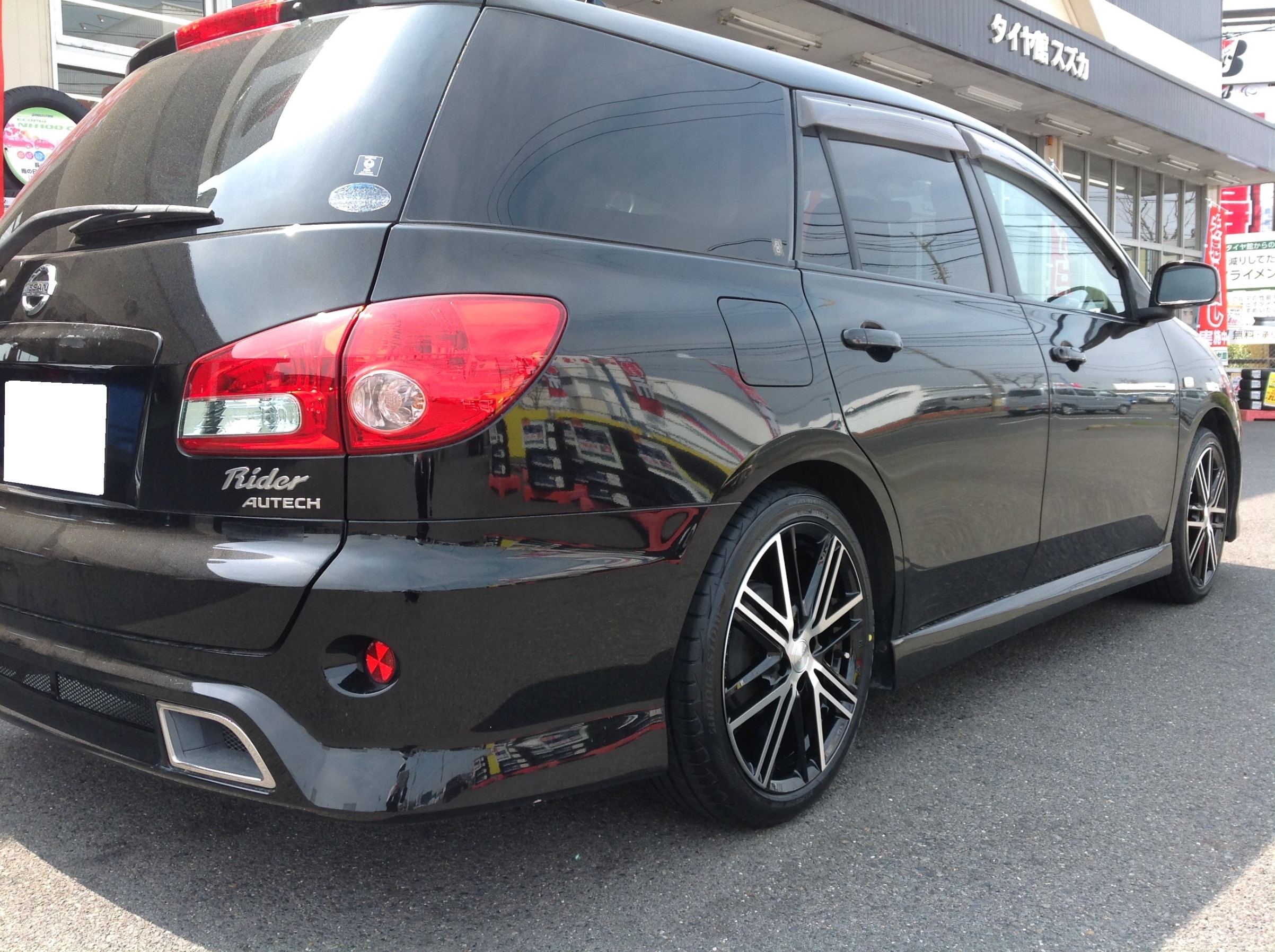日産・Y12・ウイングロード】タイヤ・ホイール交換、アライメント作業