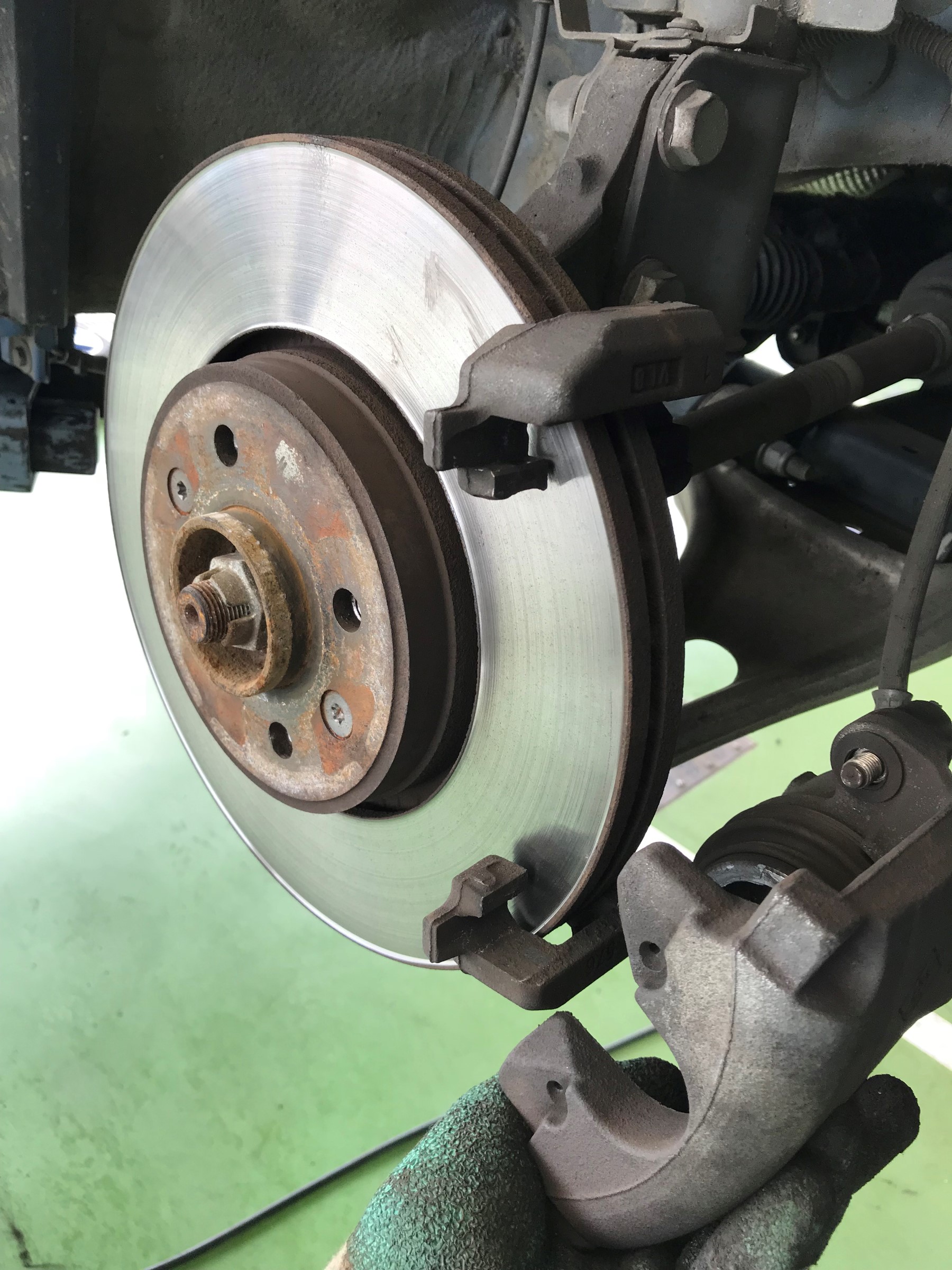 時は来た。 | ルノー トゥインゴ その他 その他 > 車検 | スタッフ日記 | タイヤ館 うしく上柏田 | 茨城県のタイヤ、カー用品ショップ  タイヤからはじまる、トータルカーメンテナンス タイヤ館グループ