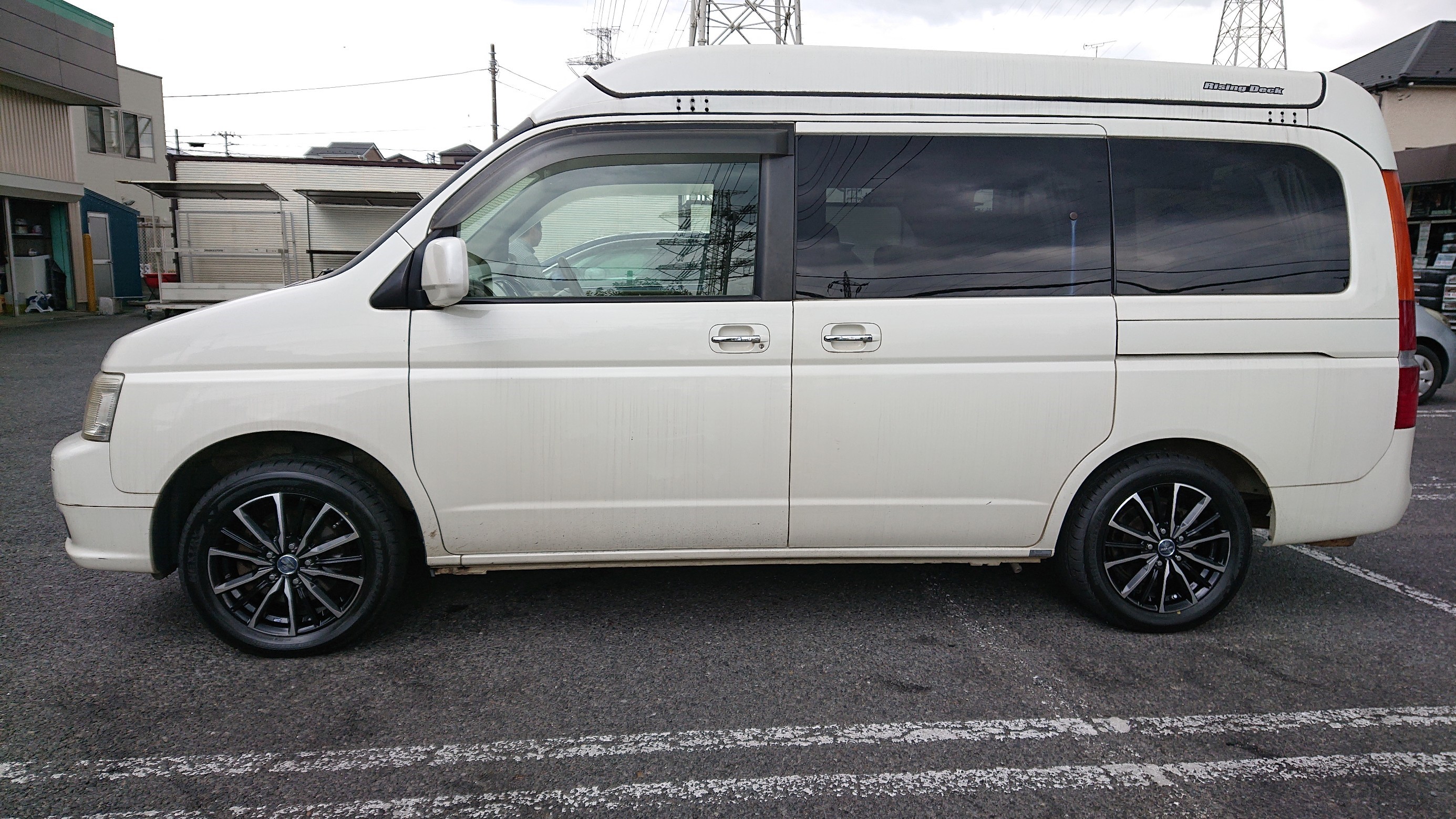 ホンダ Rf型ステップワゴン ホイールセット ホンダ ステップワゴン ホイール タイヤ ホイール関連 タイヤ ホイール交換 サービス事例 タイヤ館 西船橋 千葉県のタイヤ カー用品ショップ タイヤからはじまる トータルカーメンテナンス タイヤ館グループ