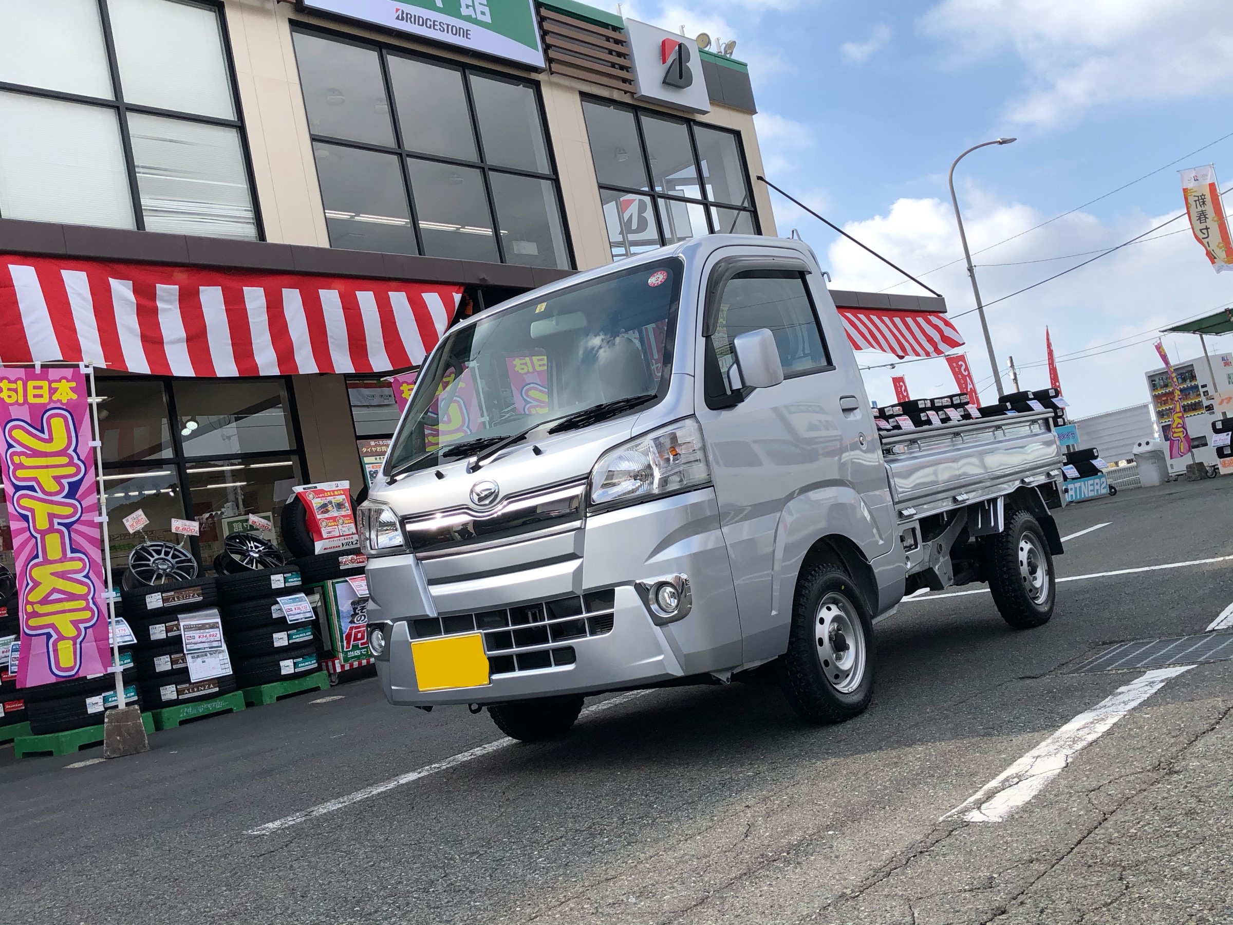 逸品】 畑や山に 軽バン 軽トラに ブリヂストン604 ブラックホイール