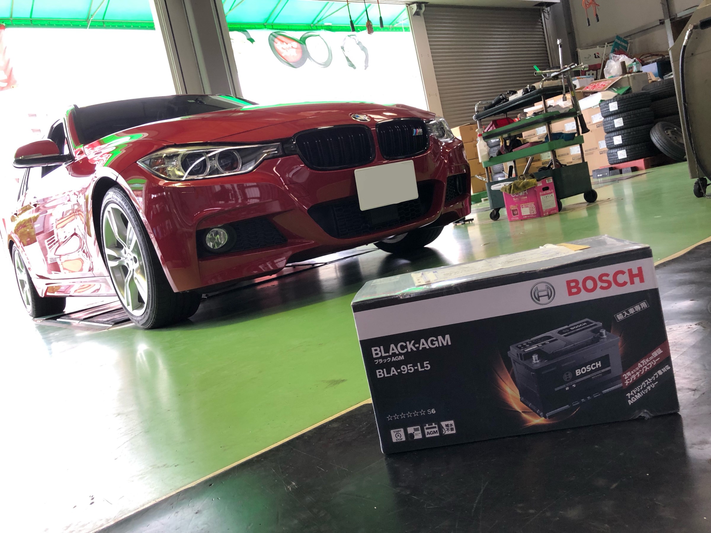 カラフルセット 3個 BOSCH（DIY、工具） BOSCH BMW3 シリーズ [E 93] カブリオレ バッテリー BLA-70-L3 