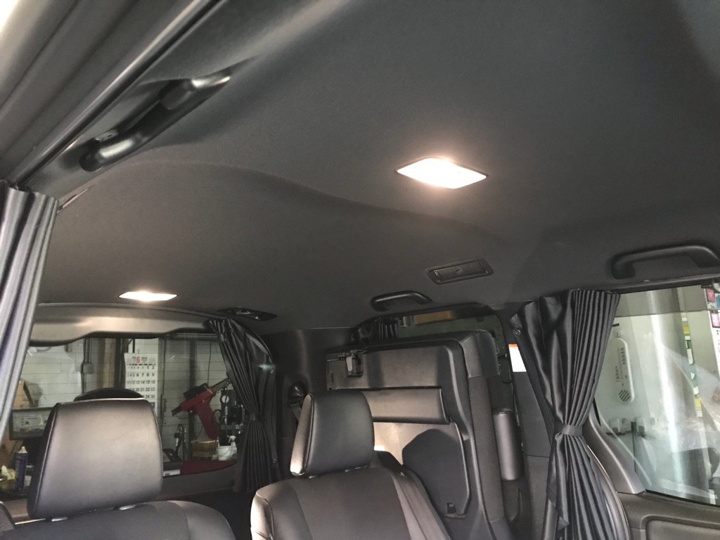 トヨタ ノア Zrr80w ユアーズledルームランプ取付 純正ledルームランプをさらに明るく トヨタ ノア Av ナビ機器 外装 内装取付 ヘッドライトバルブ交換 ブレーキランプ交換 ポジション球交換 ｈｉｄバルブ ｌｅｄバルブ 交換 室内灯 シートカバー フロアマット