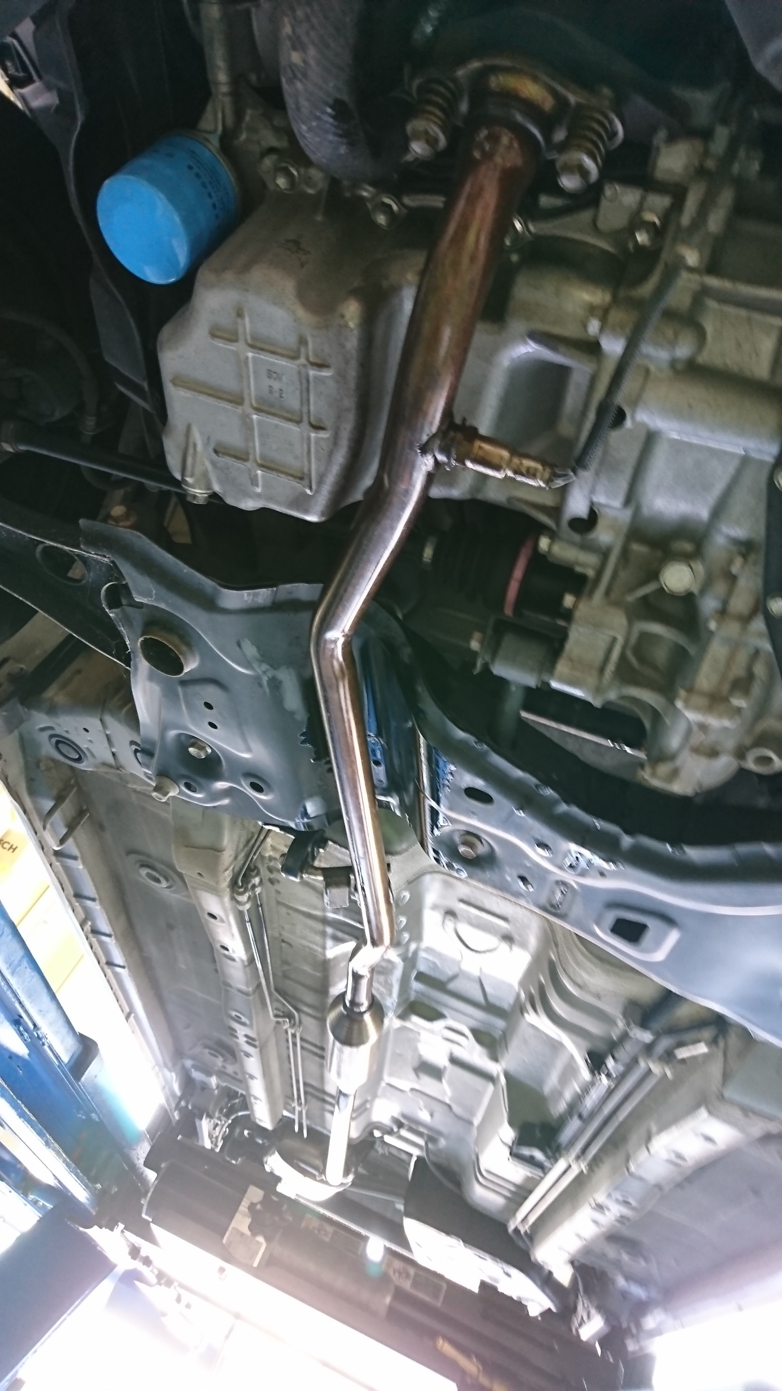 防錆コーティング施工 大好評実施中です ダイハツ ミラココア メンテナンス商品 その他 防錆コーティング 下部 サービス事例 タイヤ館 大垣 岐阜県のタイヤ カー用品ショップ タイヤからはじまる トータルカーメンテナンス タイヤ館グループ