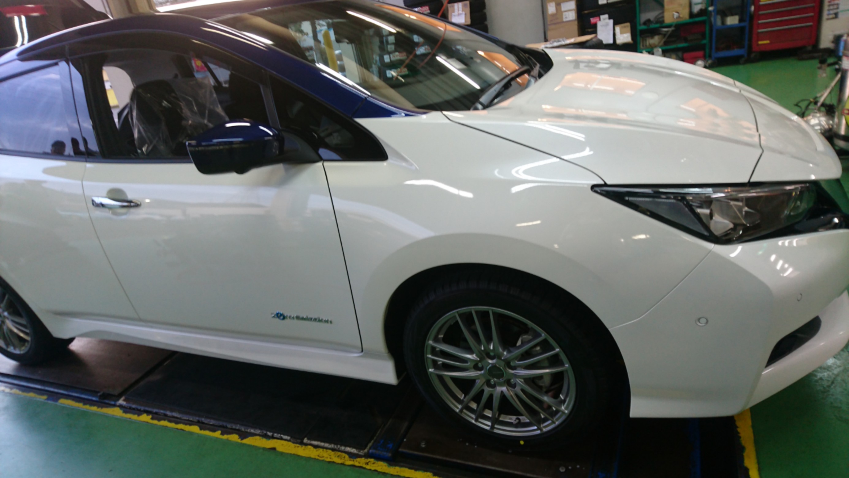 日産・新型ZE1型リーフ スタッドレスタイヤ装着！ | 日産 リーフ