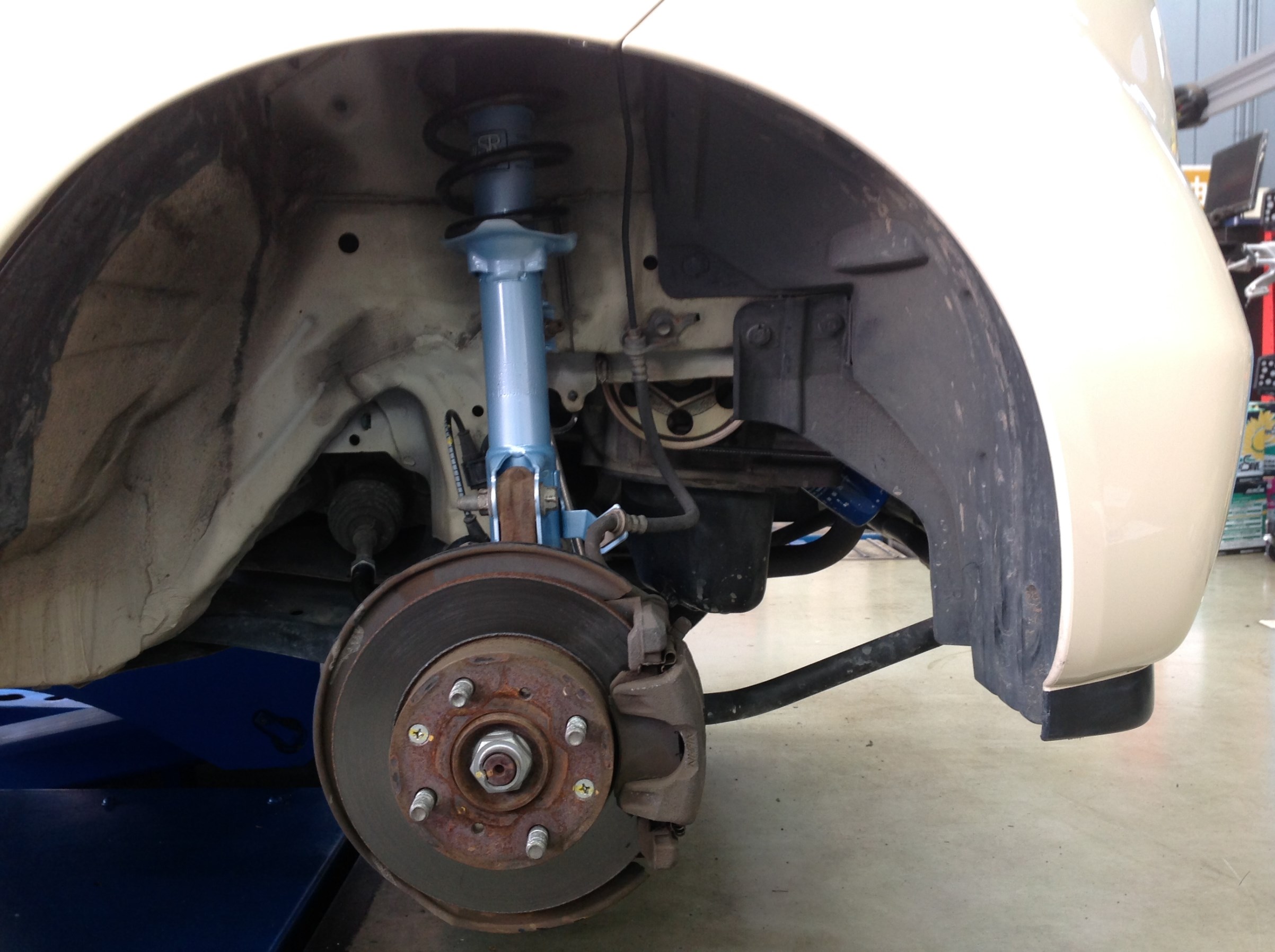 ライフjb5 足廻りリフレッシュ ホンダ ライフ その他 パーツ取付 足回り関係取付 スタッフ日記 タイヤ館 池上 東京都のタイヤ カー用品ショップ タイヤからはじまる トータルカーメンテナンス タイヤ館グループ